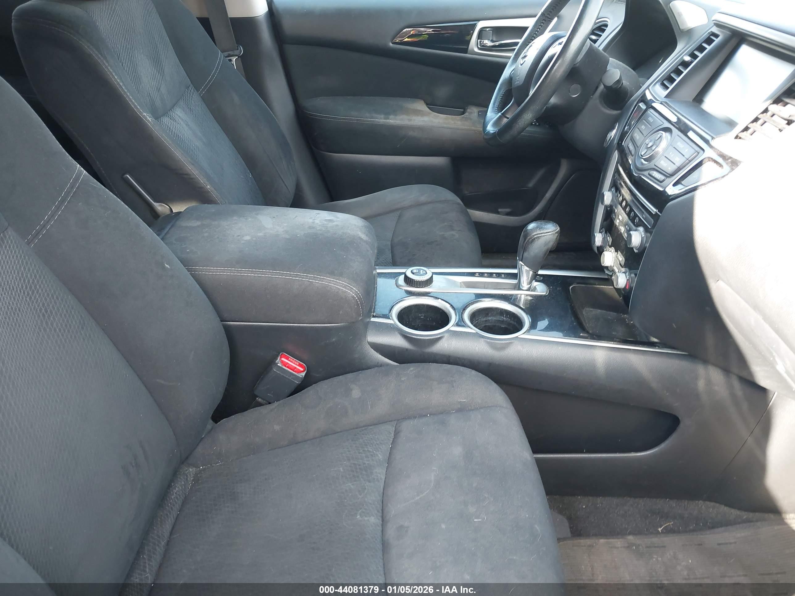NISSAN PATHFINDER image 5