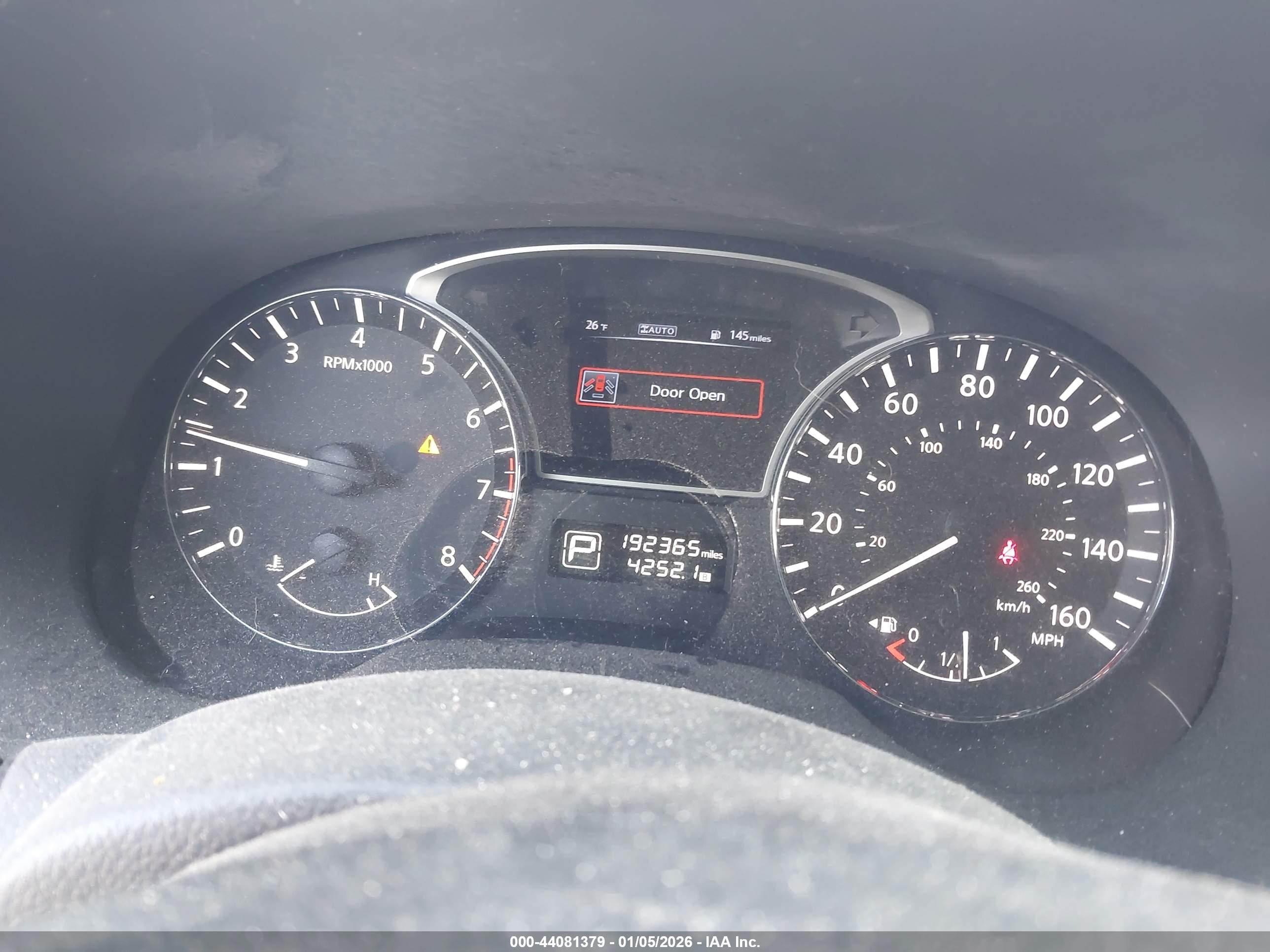 NISSAN PATHFINDER image 7