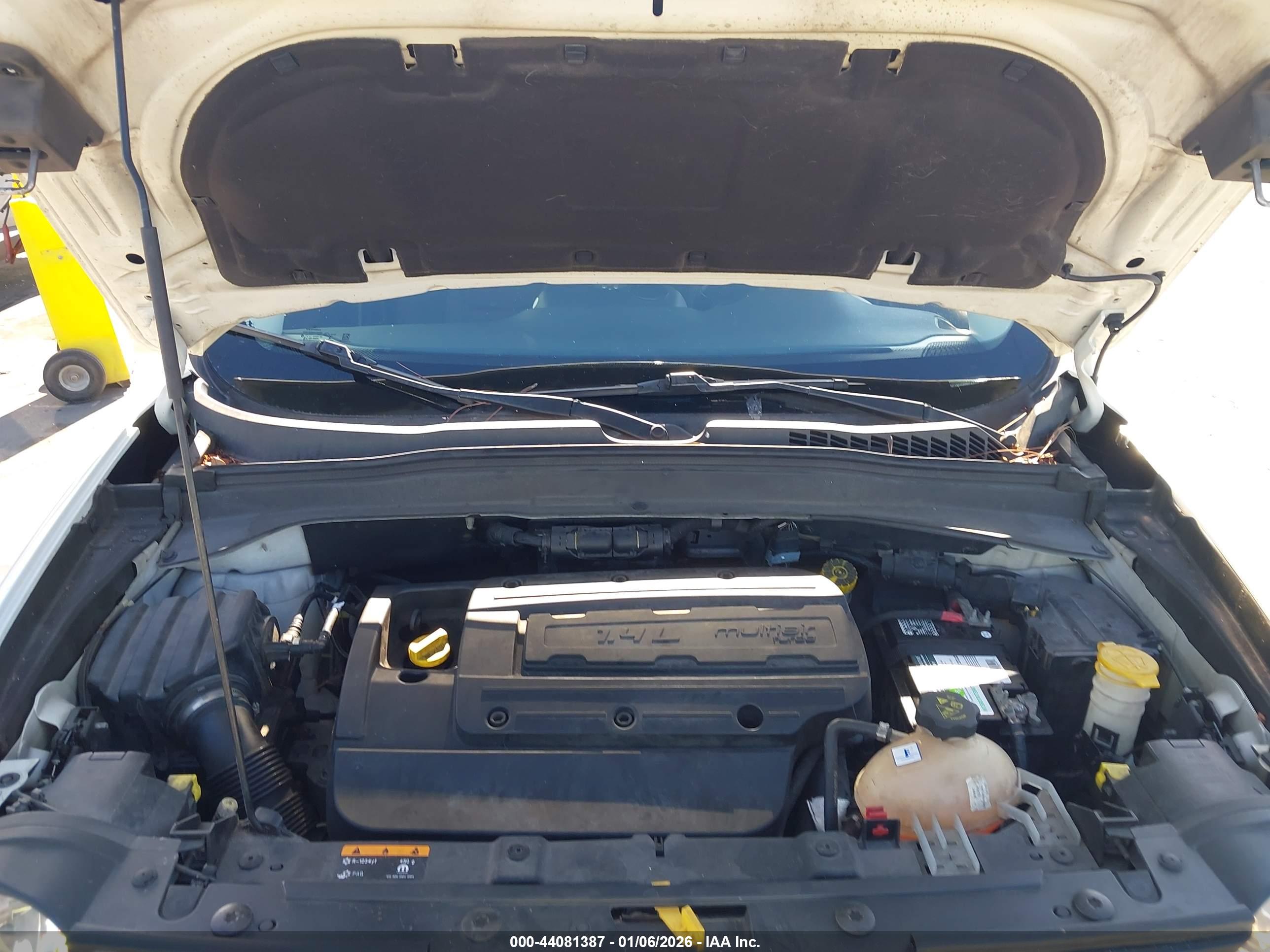 JEEP RENEGADE image 10