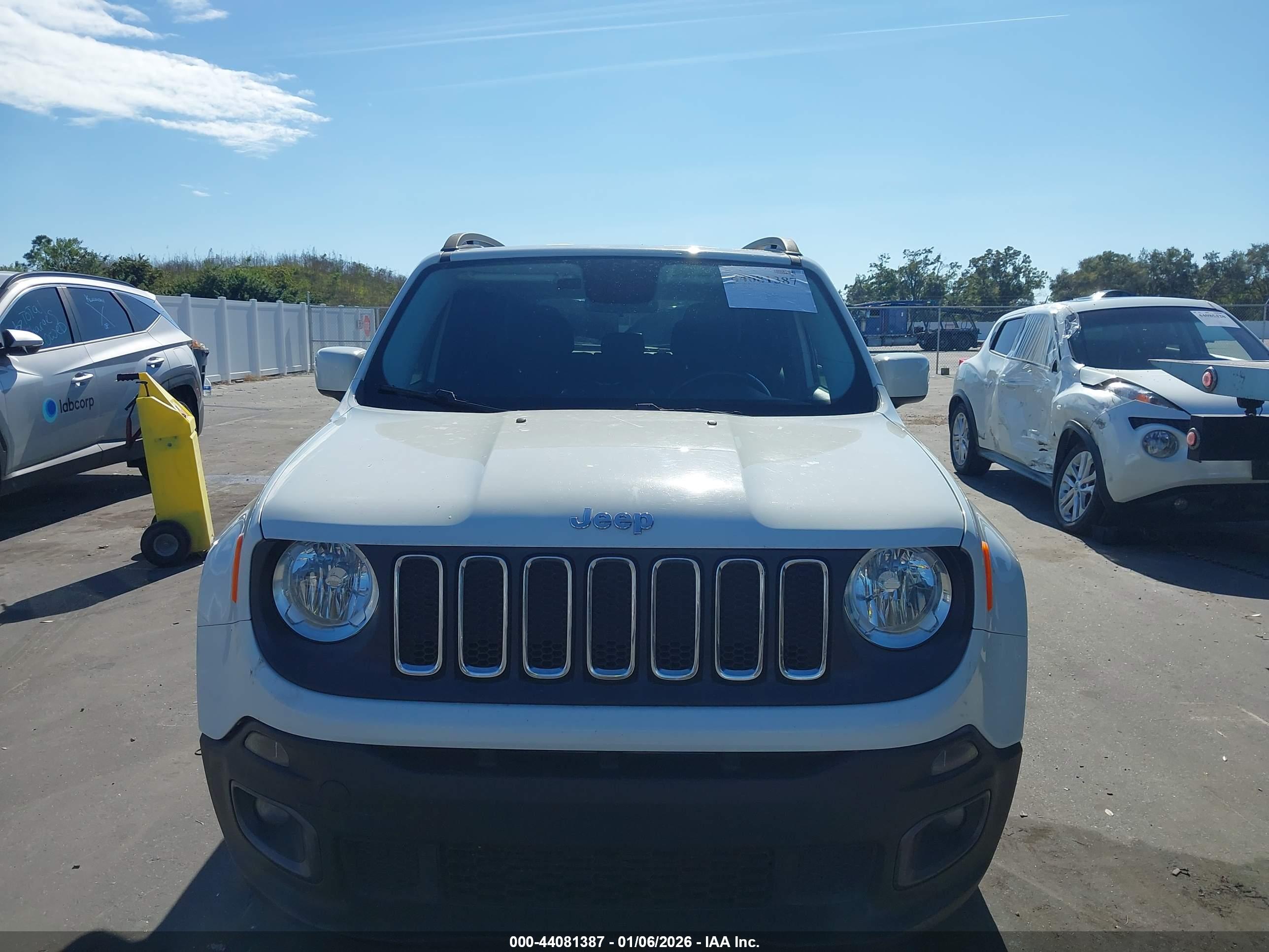 JEEP RENEGADE image 6