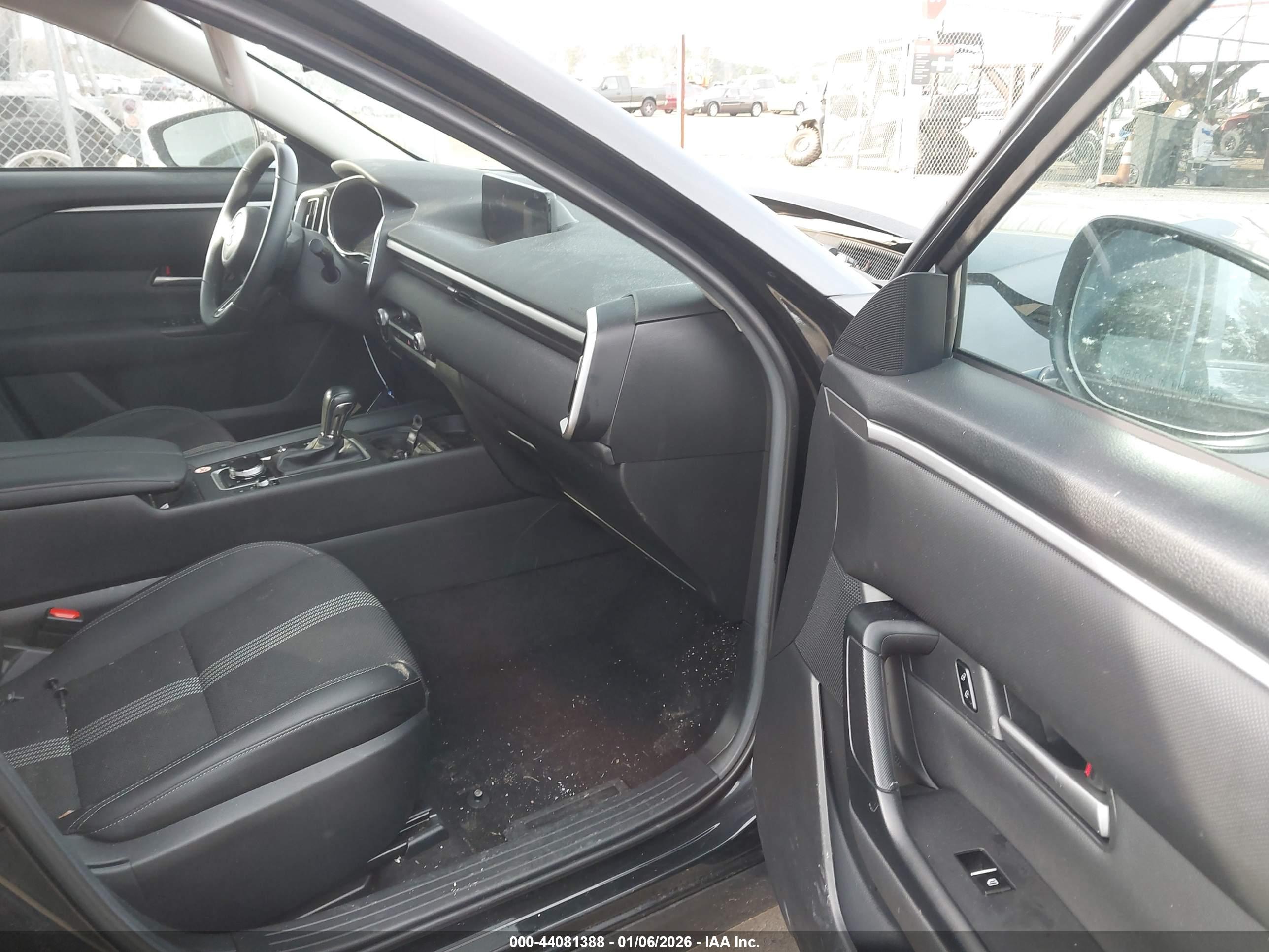 MAZDA CX-50 image 5