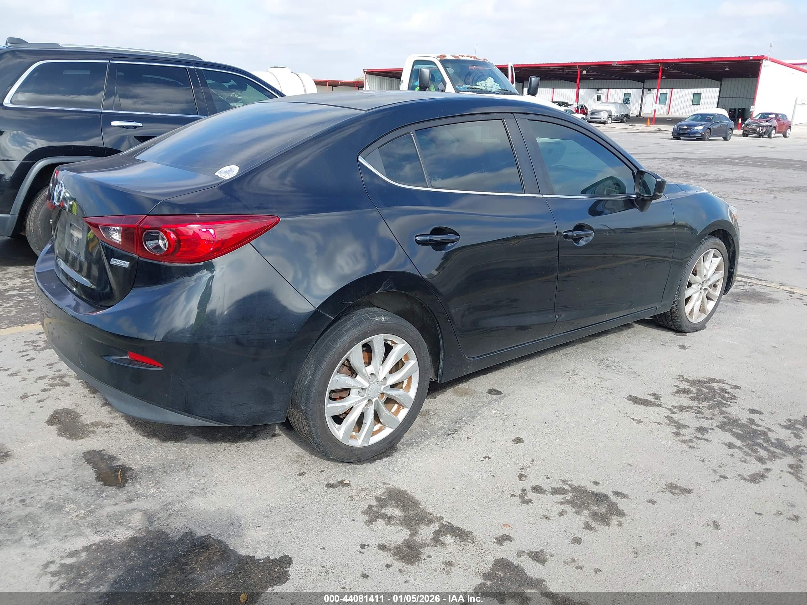 MAZDA MAZDA3 image 4