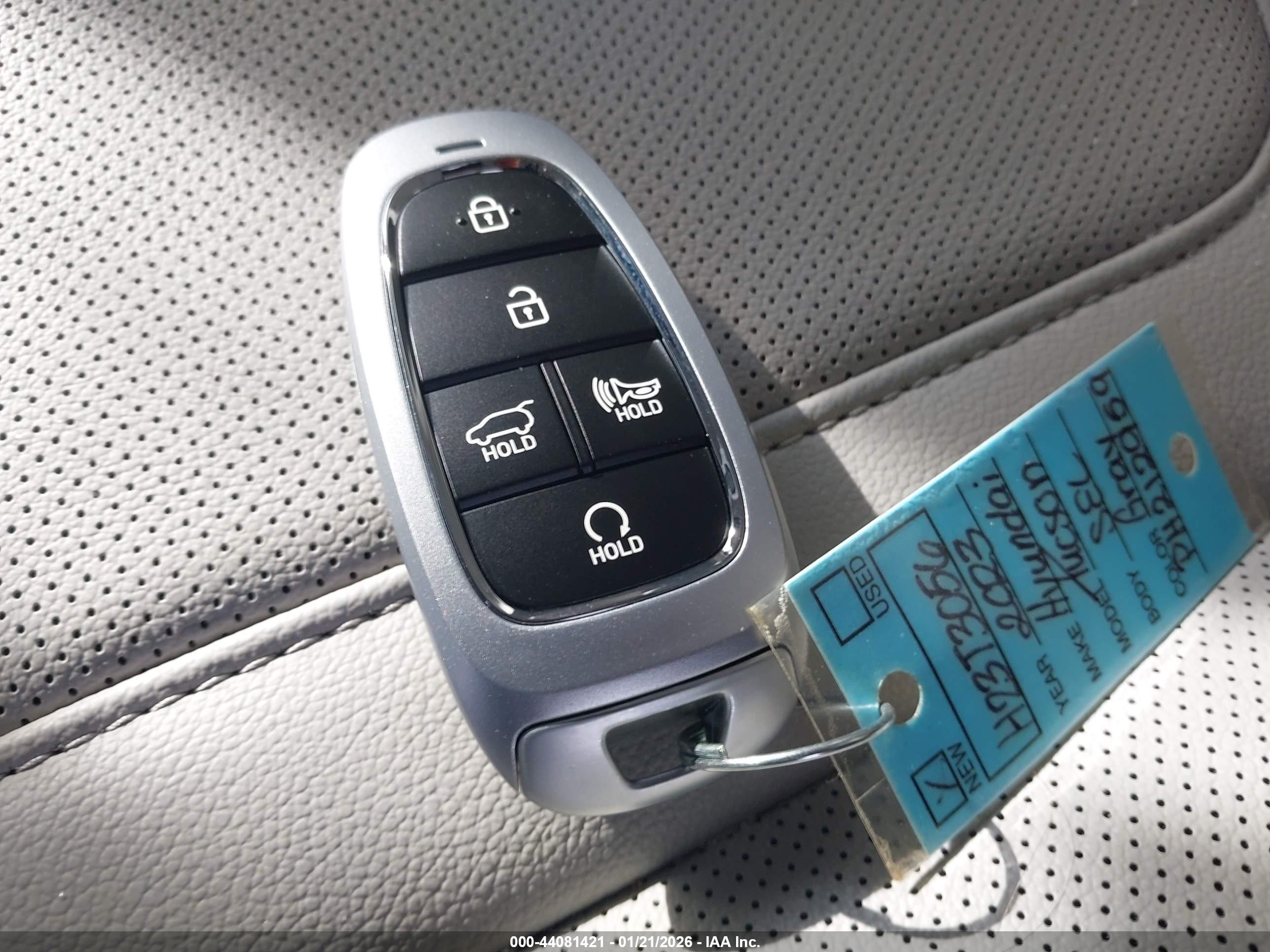 HYUNDAI TUCSON image 11