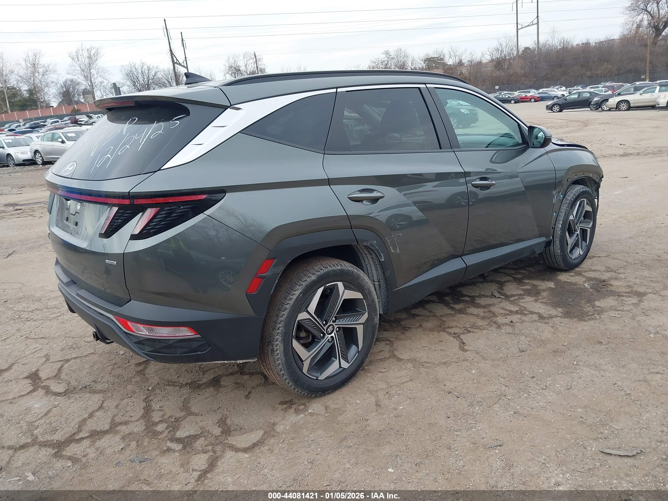 HYUNDAI TUCSON image 4