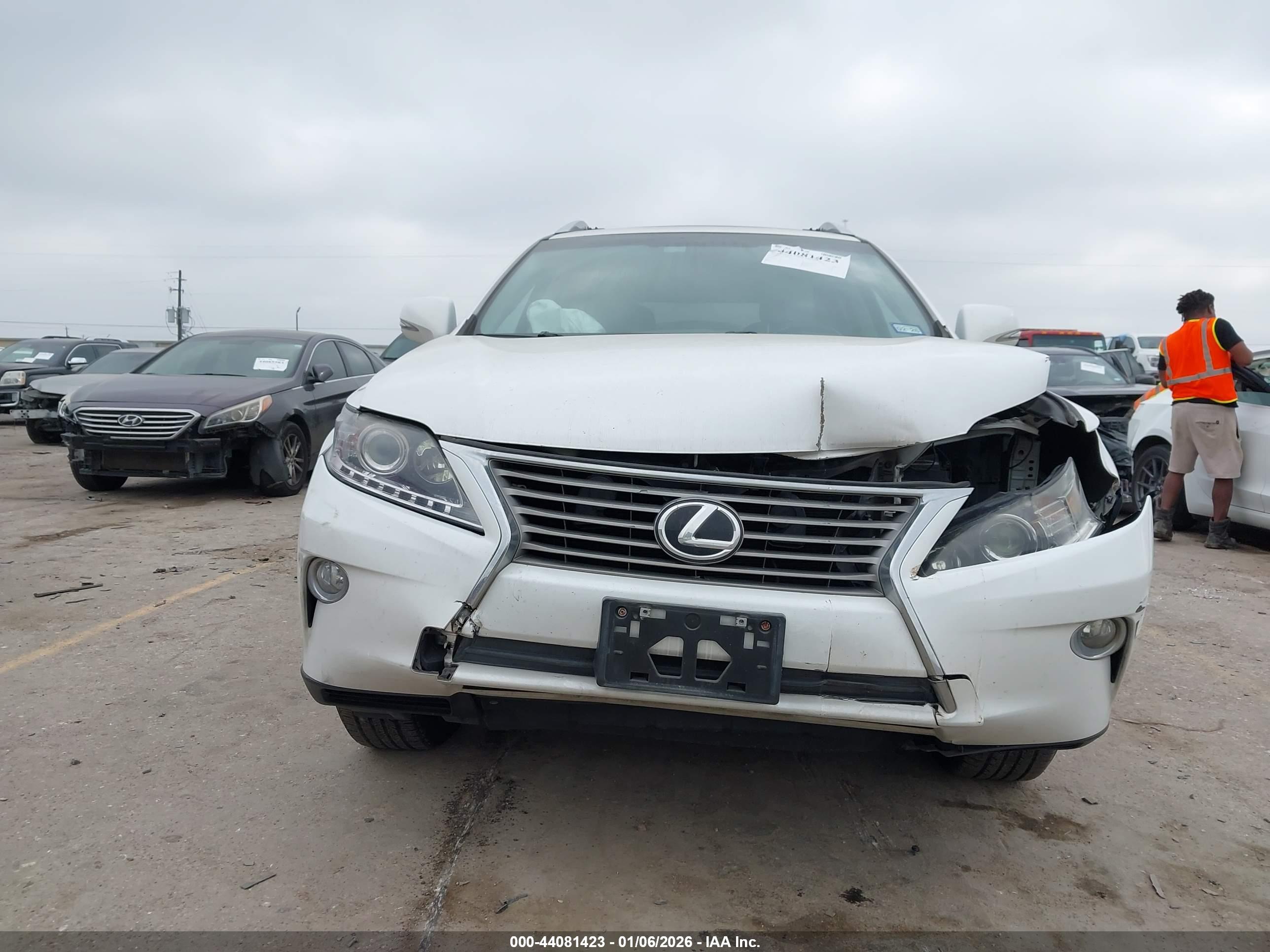 LEXUS RX image 6