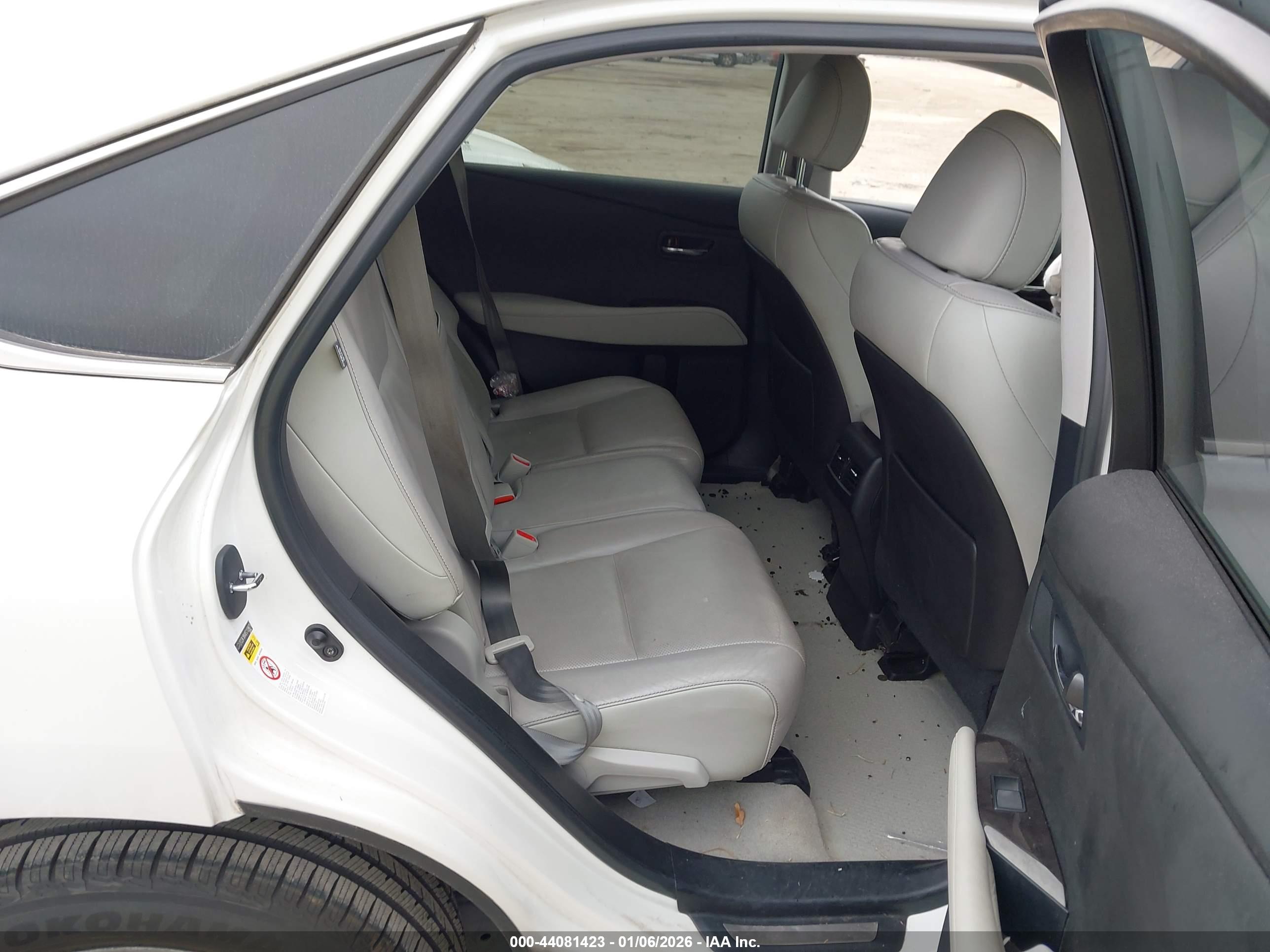 LEXUS RX image 8