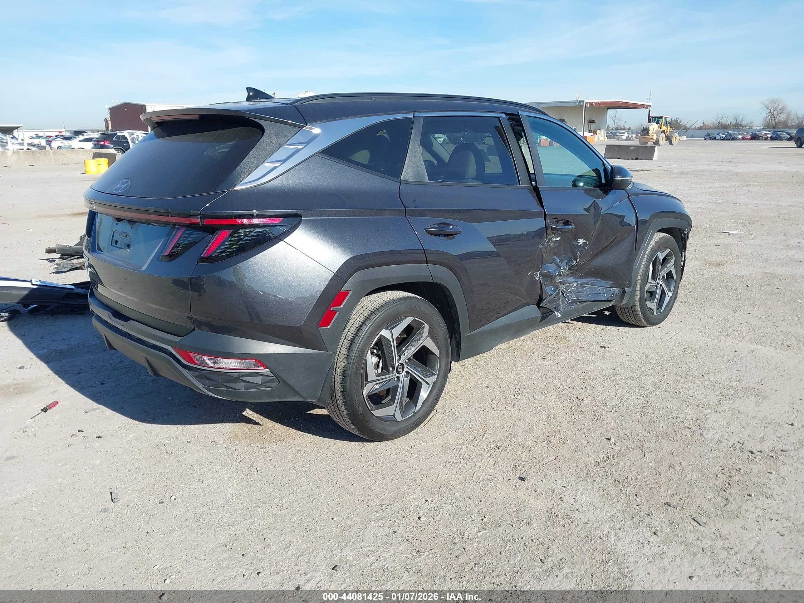 HYUNDAI TUCSON image 4