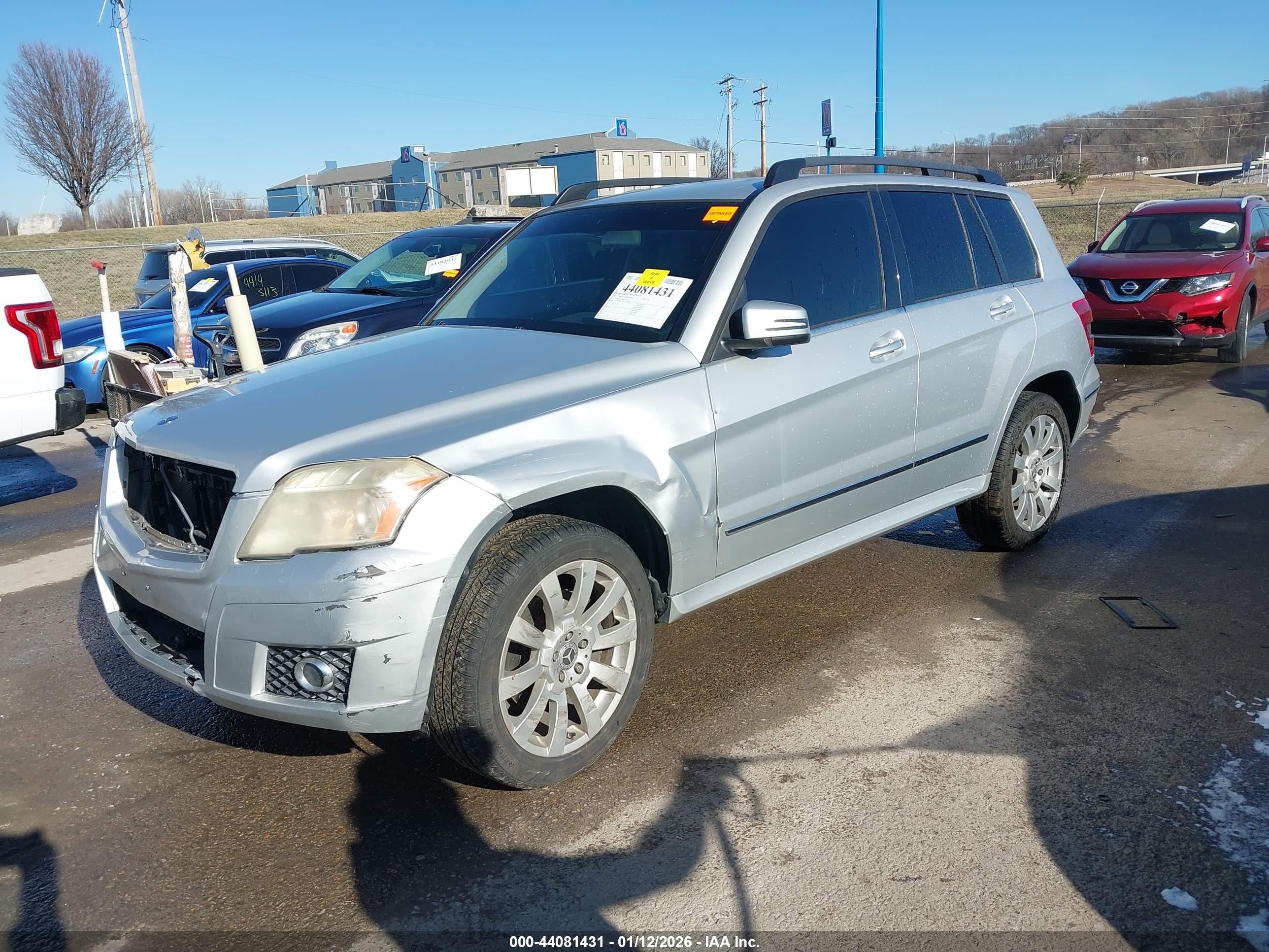 MERCEDES-BENZ GLK image 2