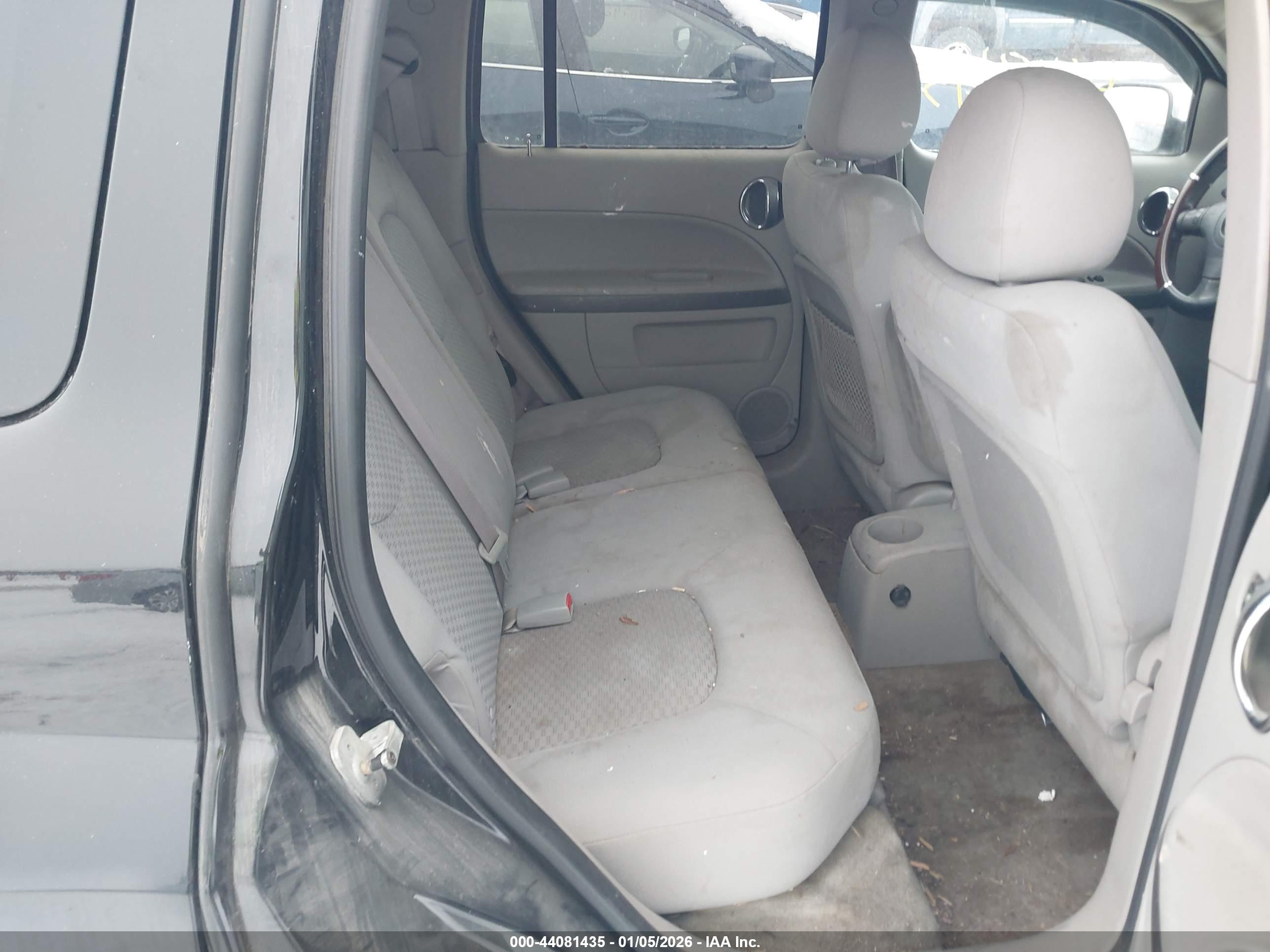 CHEVROLET HHR image 8