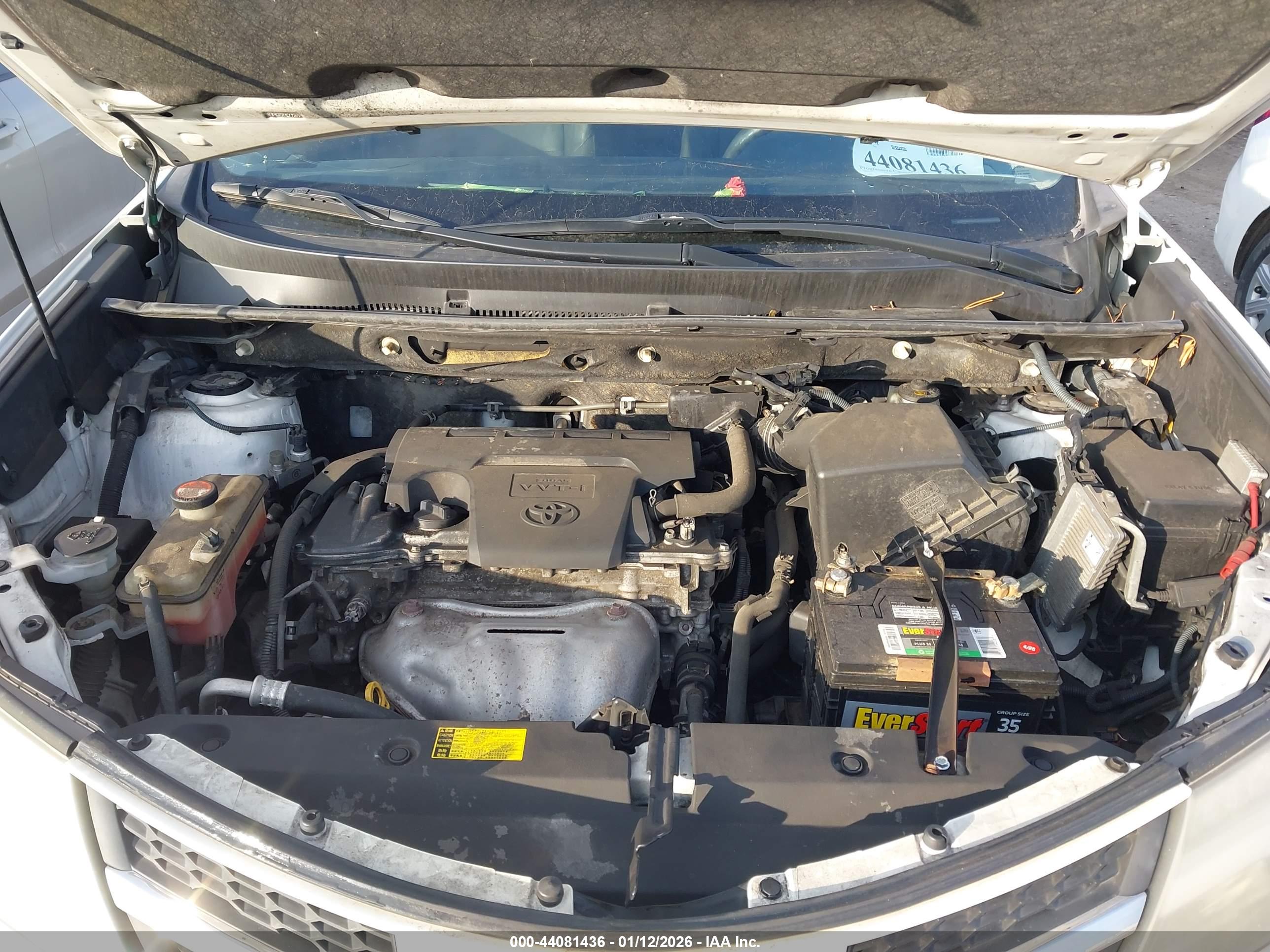 TOYOTA RAV4 image 10