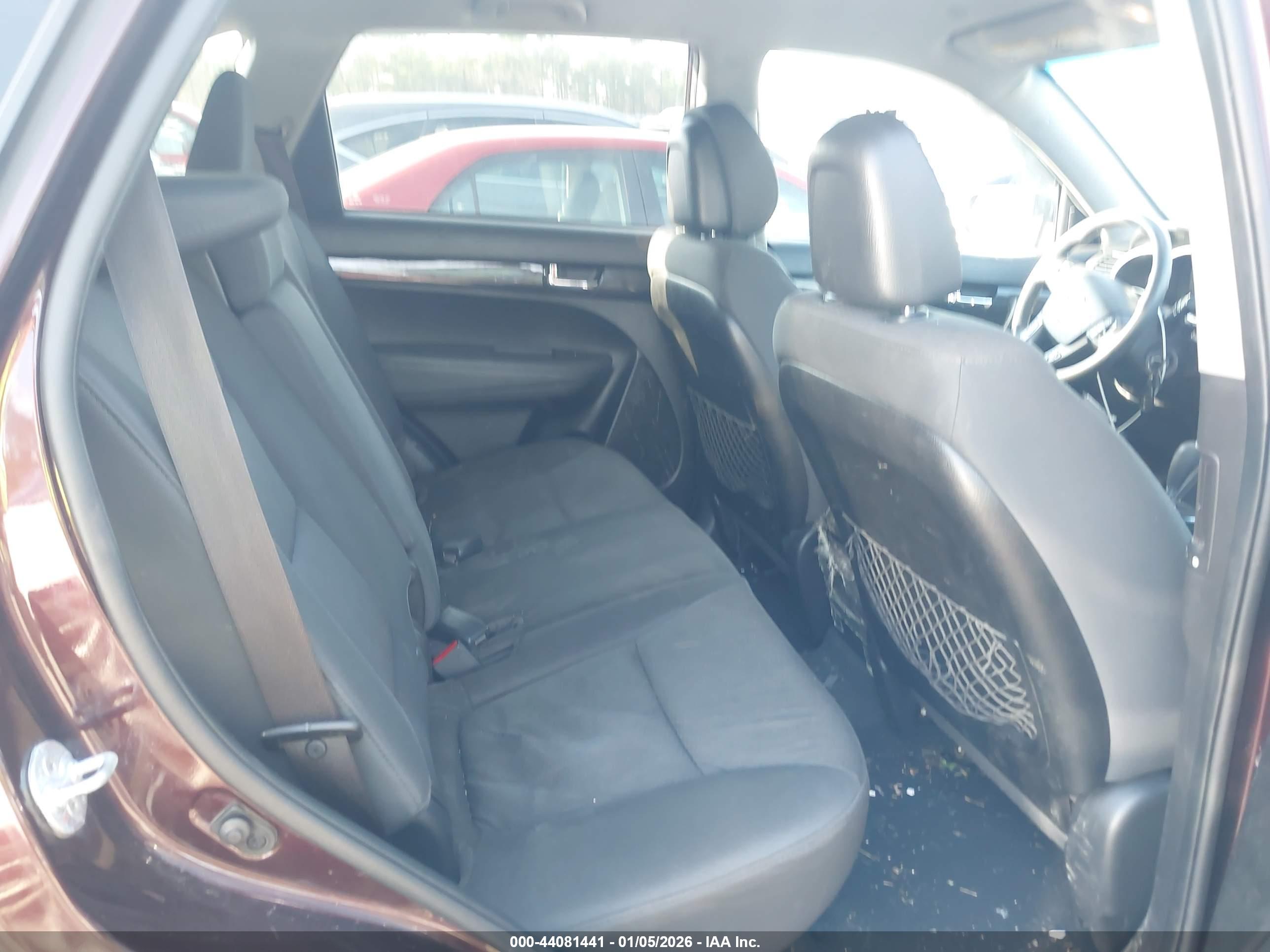 KIA SORENTO image 8