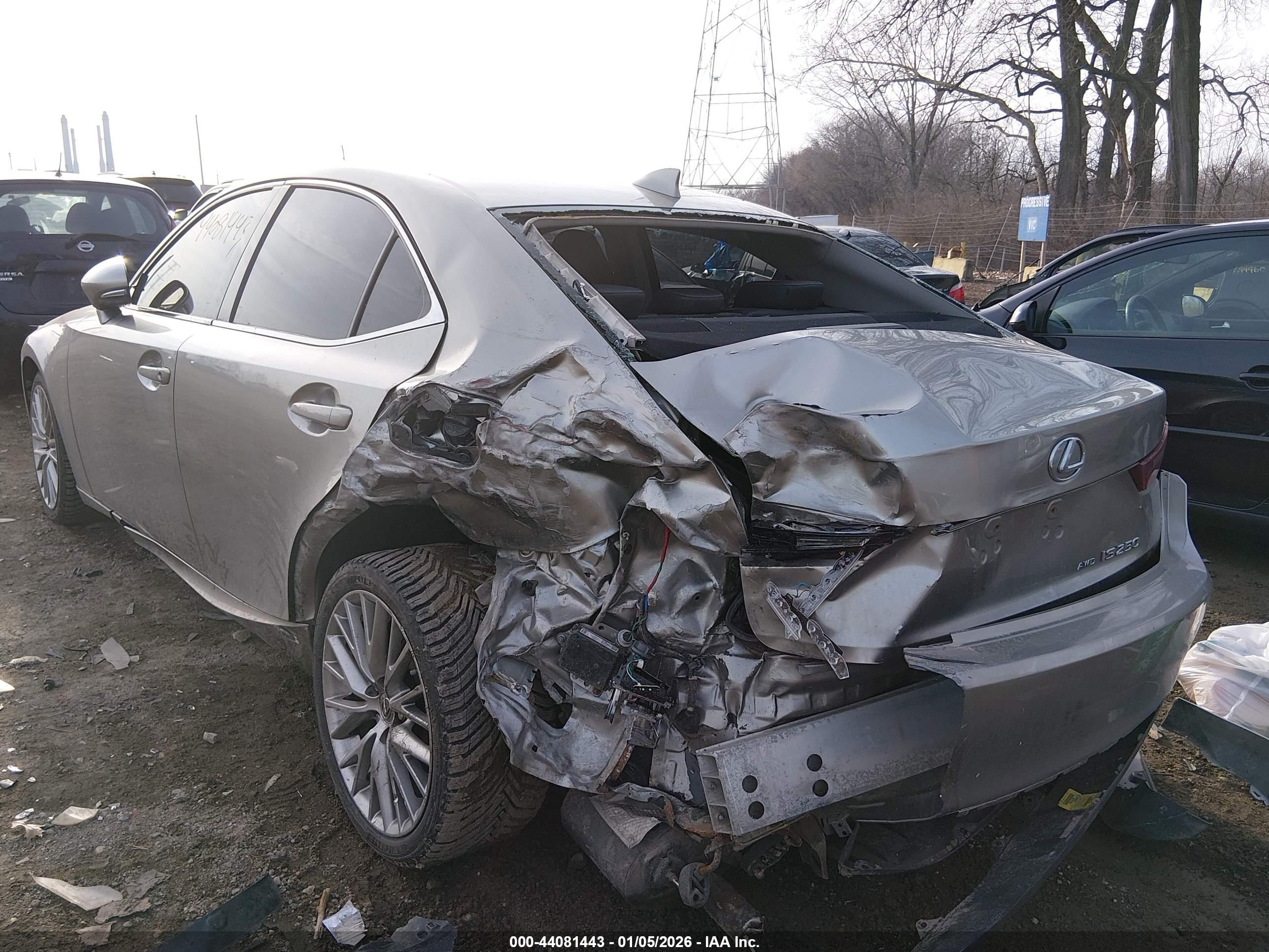 LEXUS IS image 6