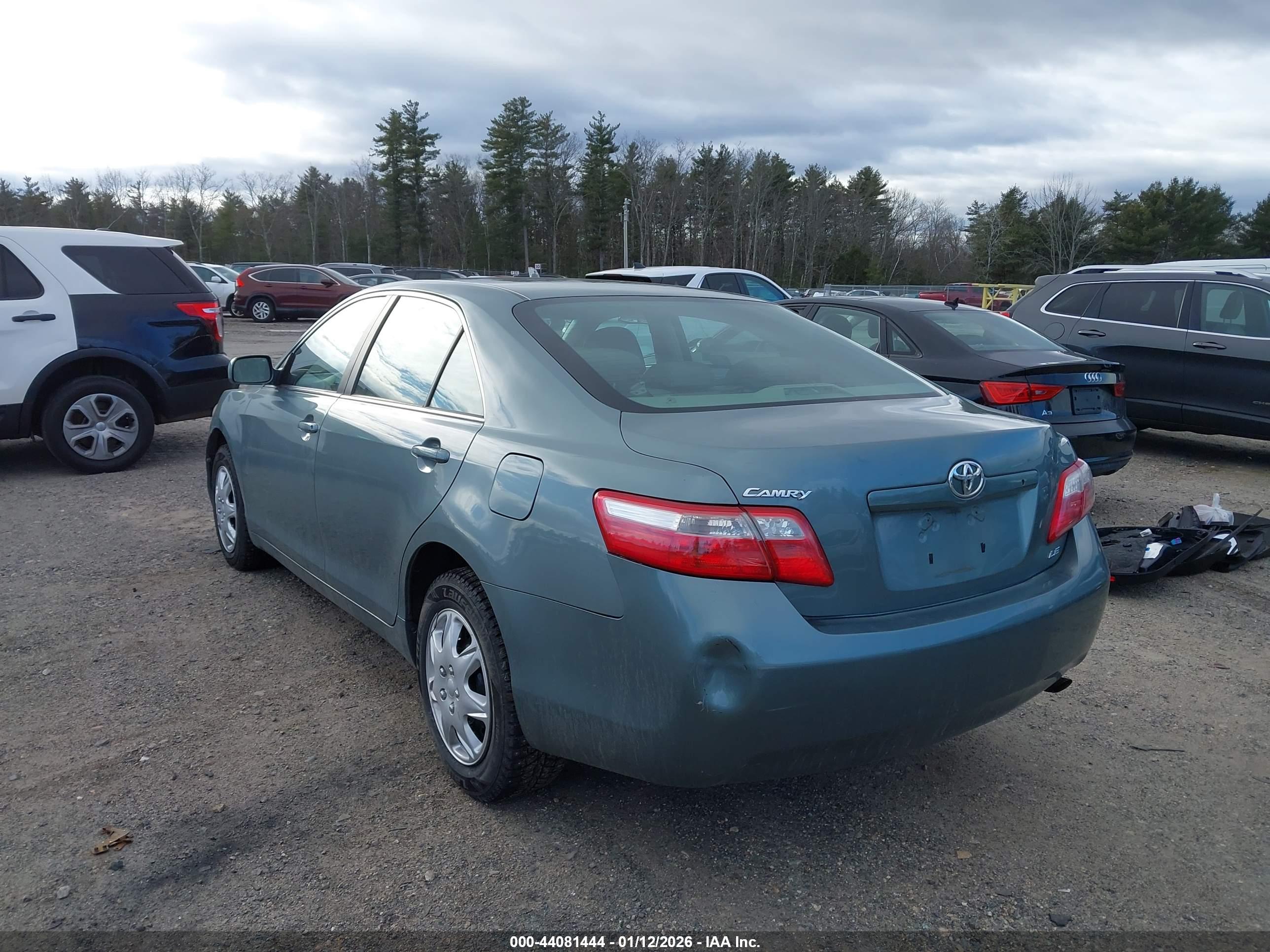 TOYOTA CAMRY image 3