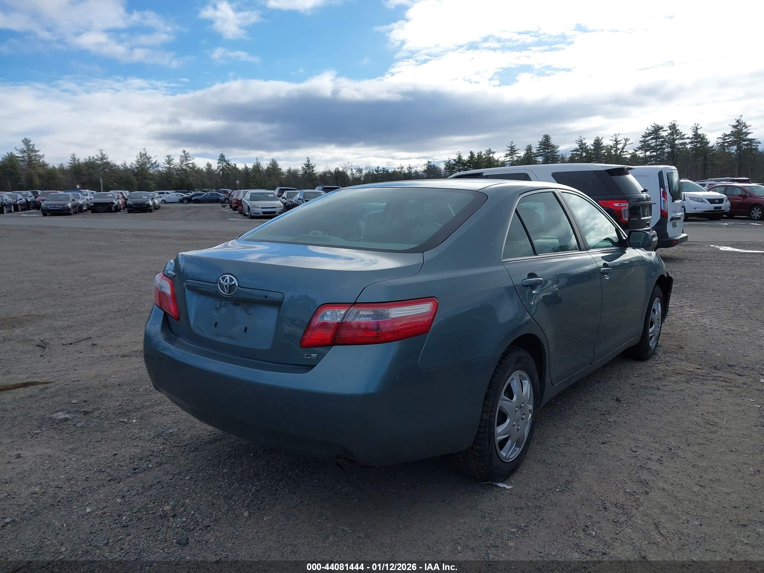 TOYOTA CAMRY image 4