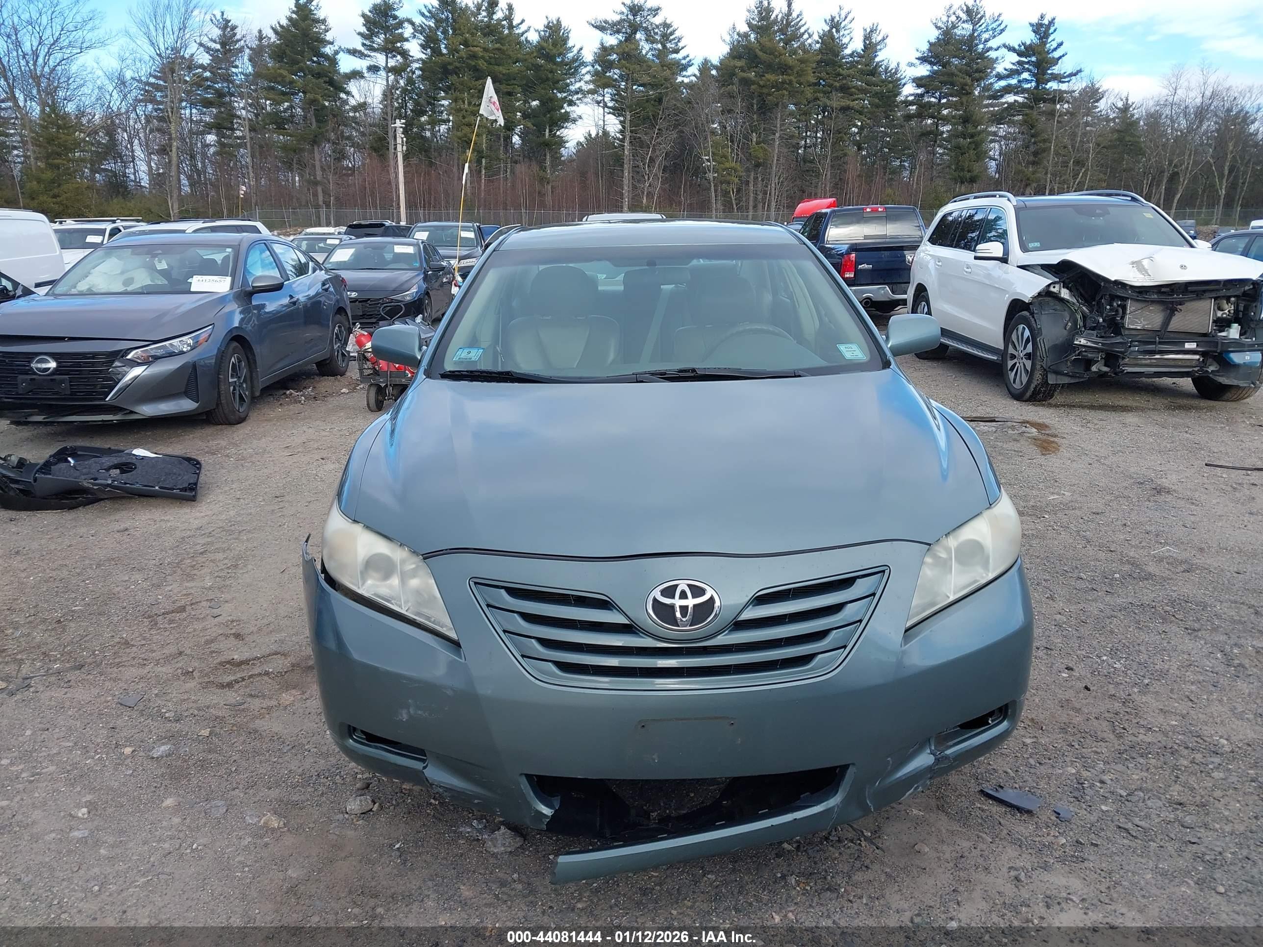 TOYOTA CAMRY image 6