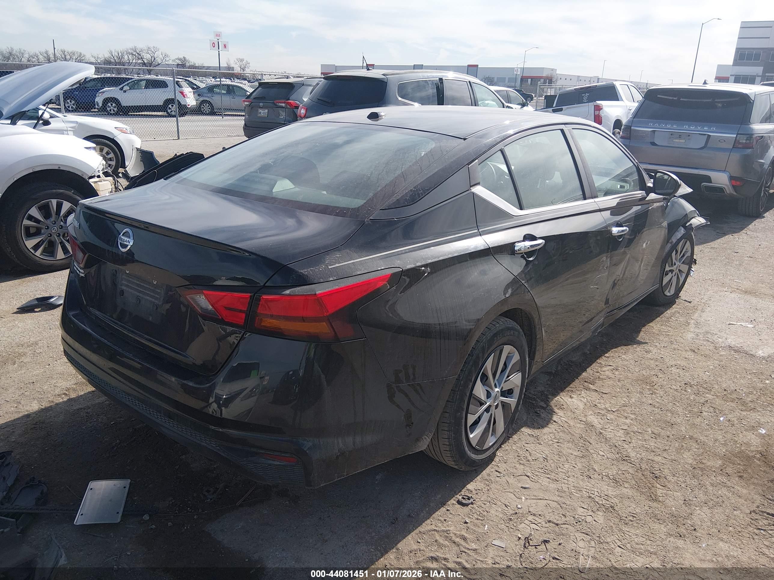 NISSAN ALTIMA image 4