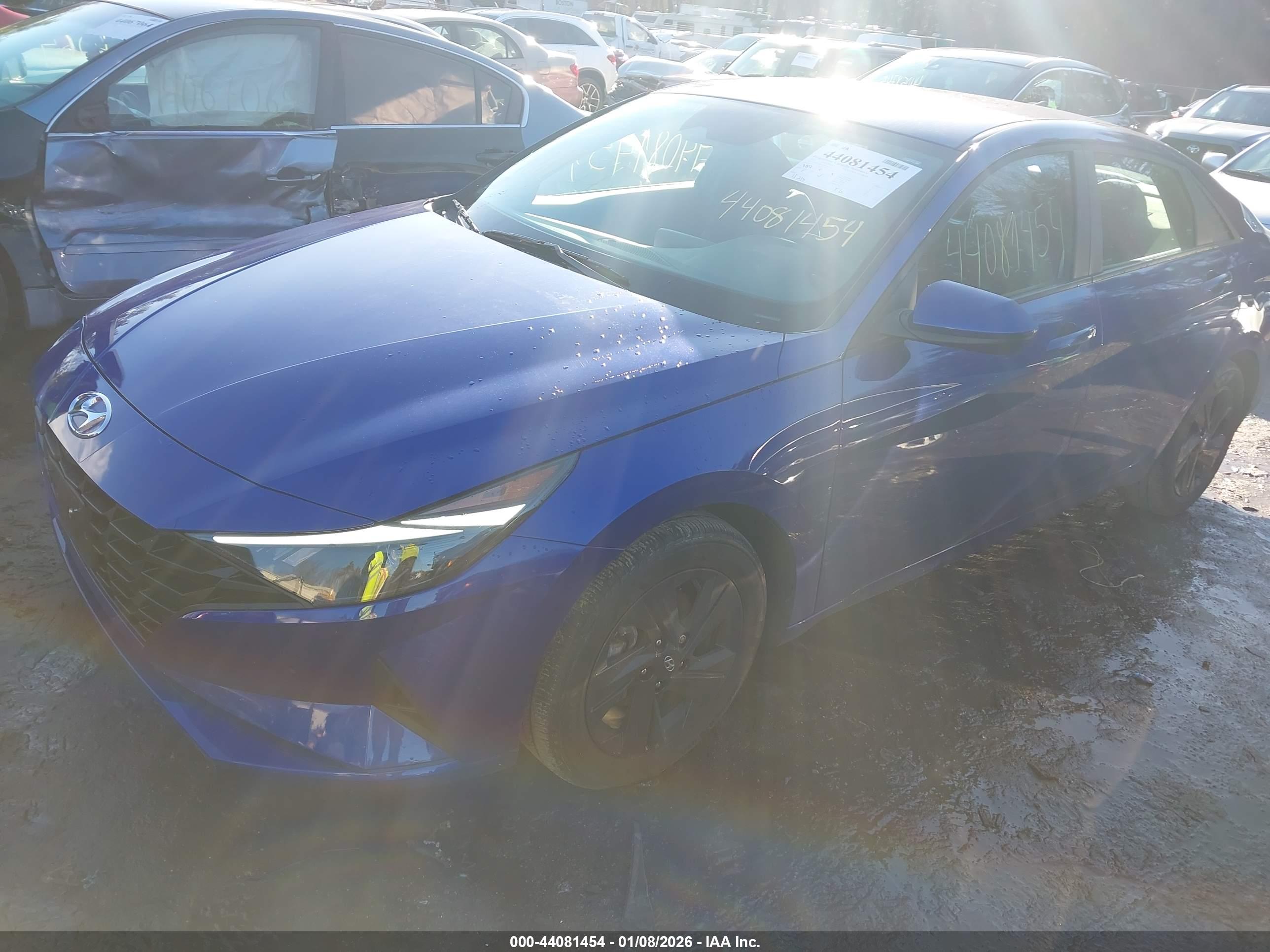 HYUNDAI ELANTRA image 2
