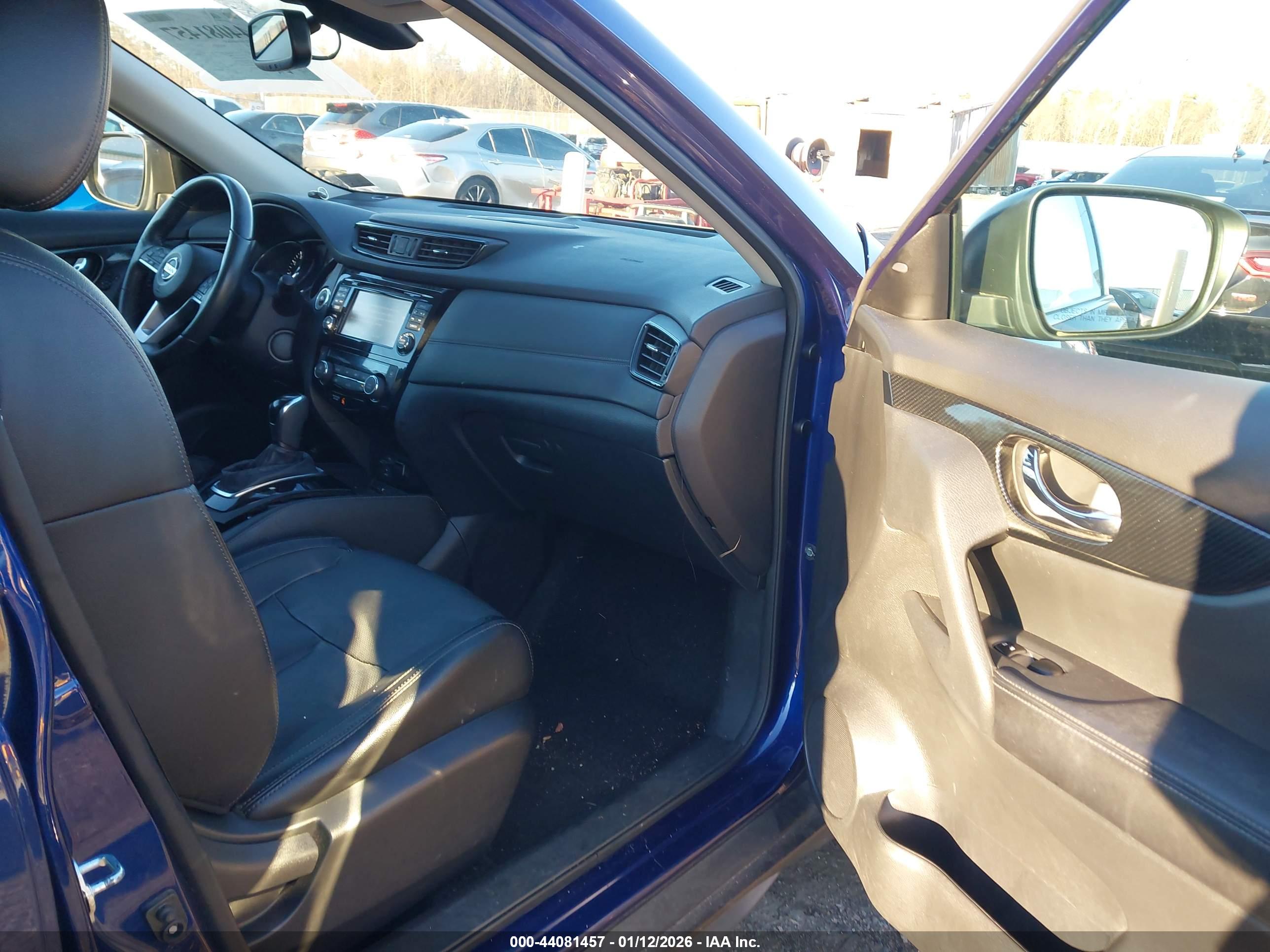 NISSAN ROGUE image 5