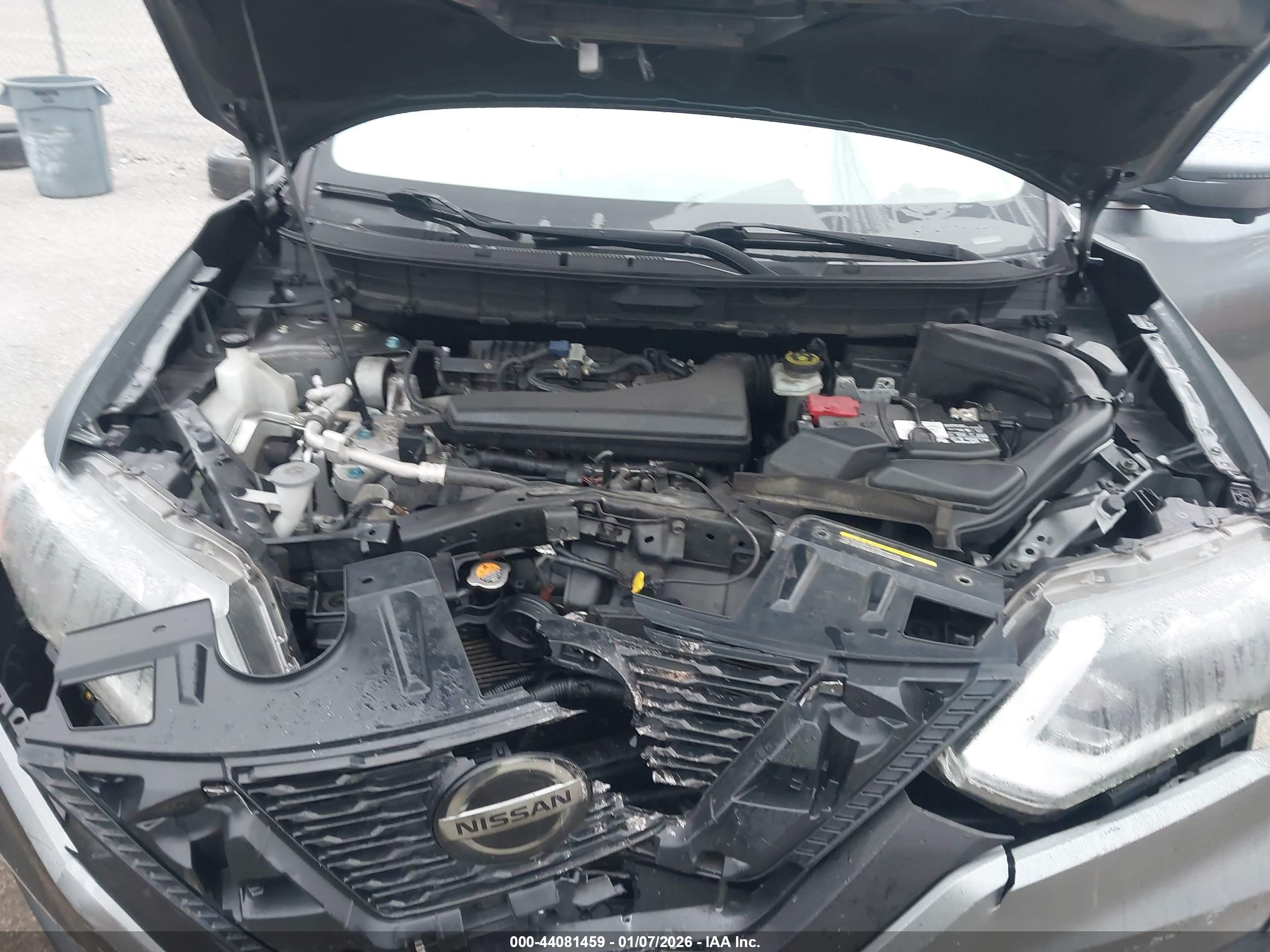 NISSAN ROGUE image 10
