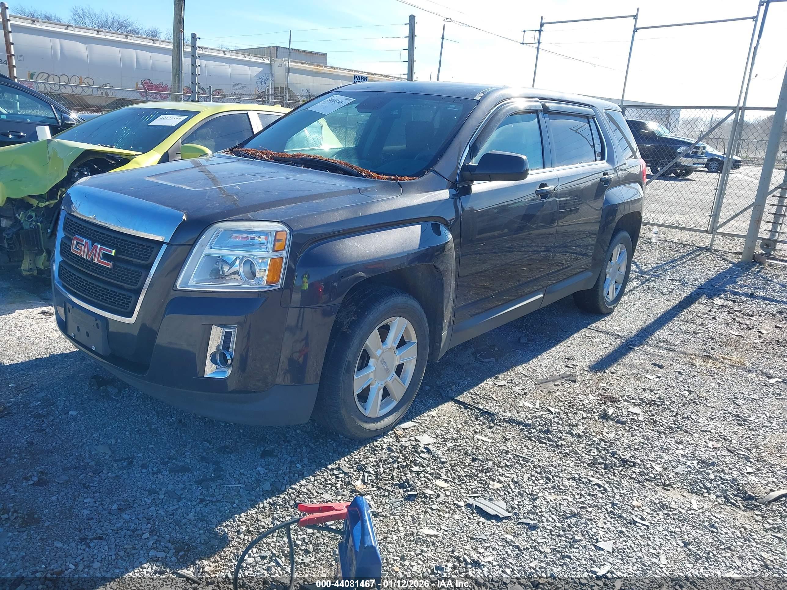 GMC TERRAIN image 2
