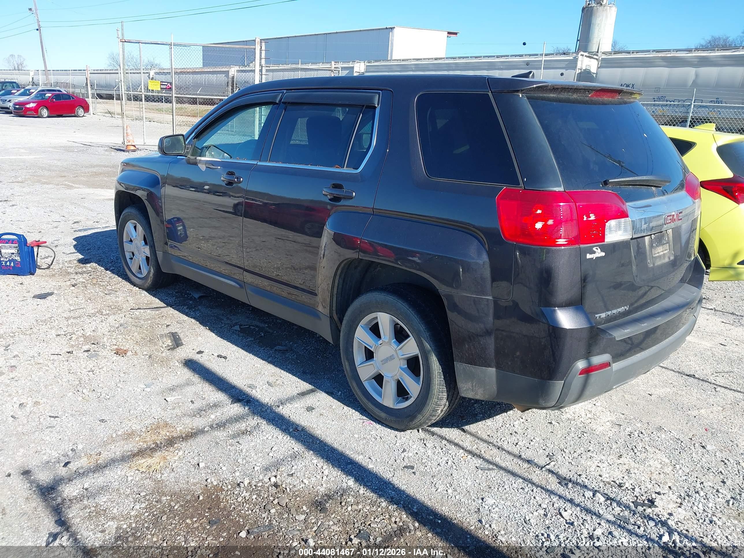 GMC TERRAIN image 3