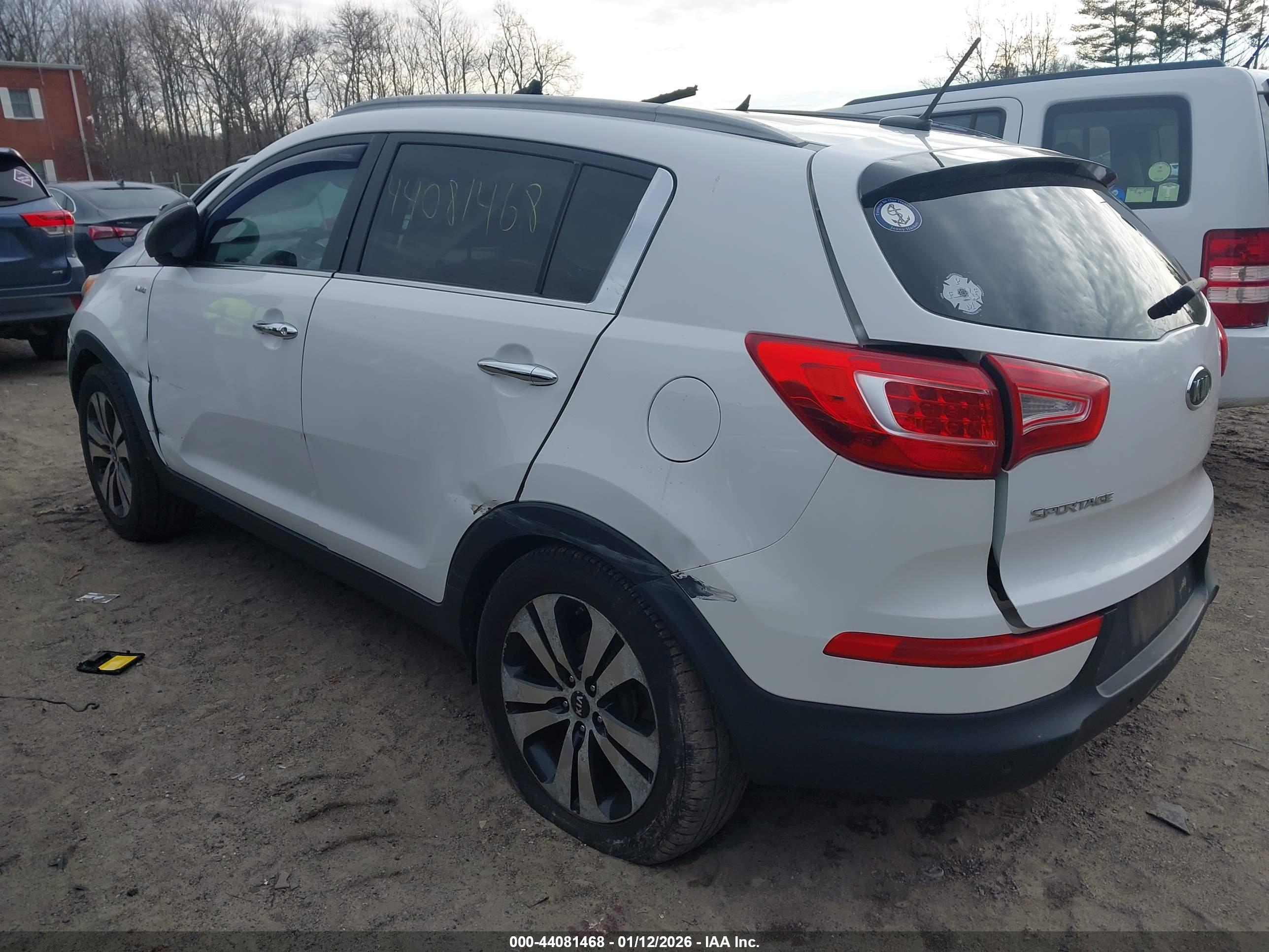 KIA SPORTAGE image 3