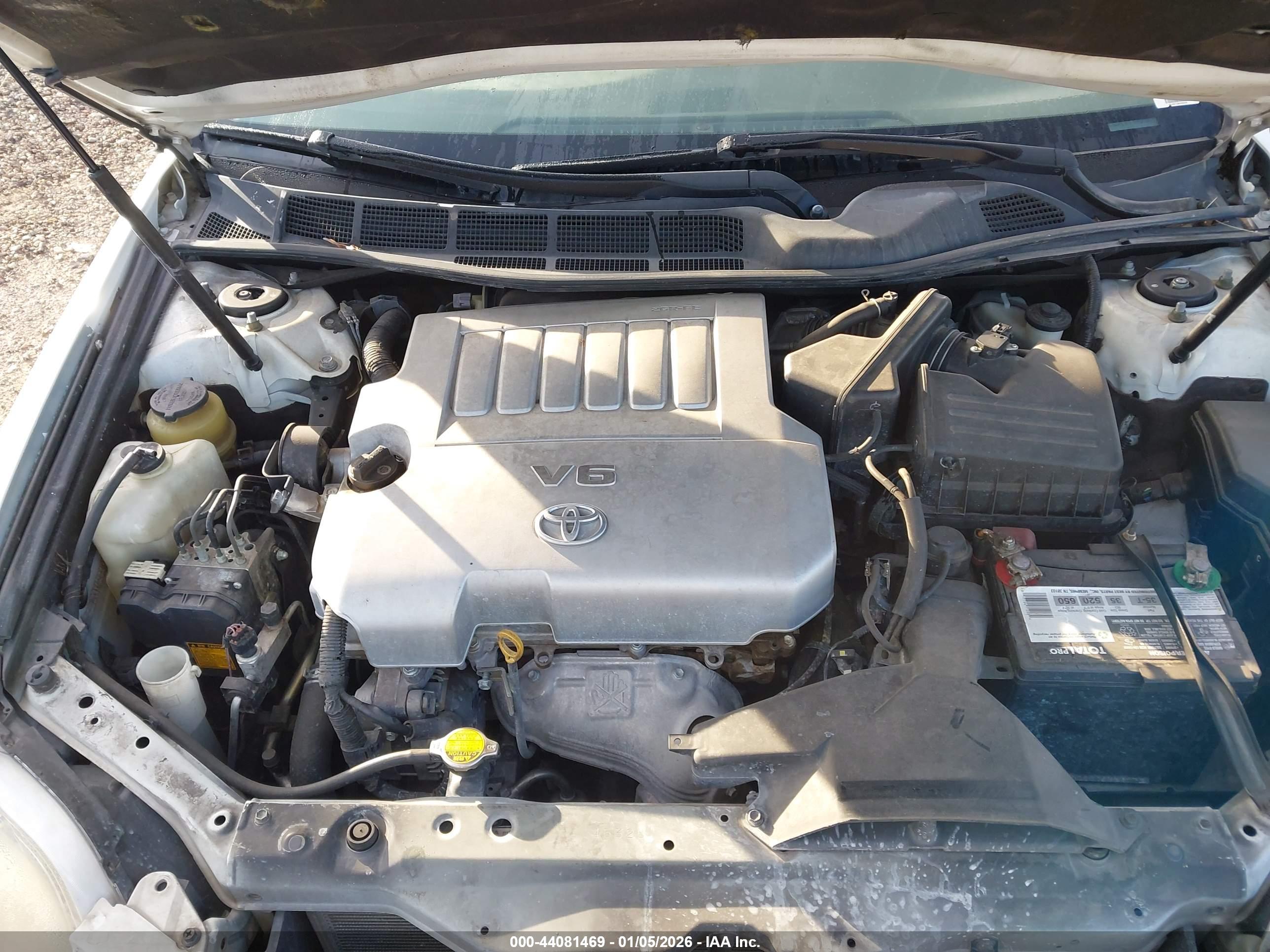 TOYOTA AVALON image 10
