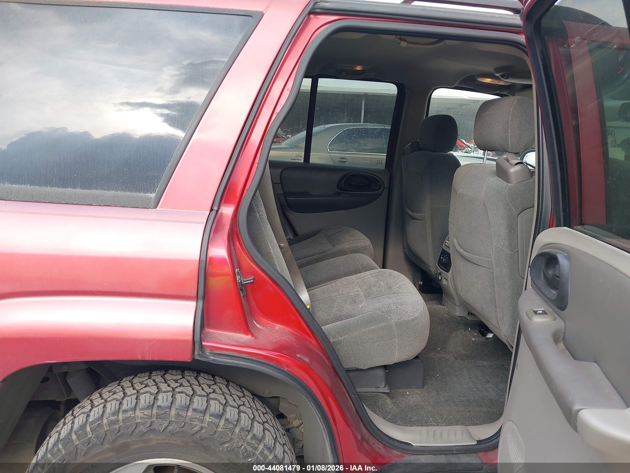 CHEVROLET TRAILBLAZER image 8