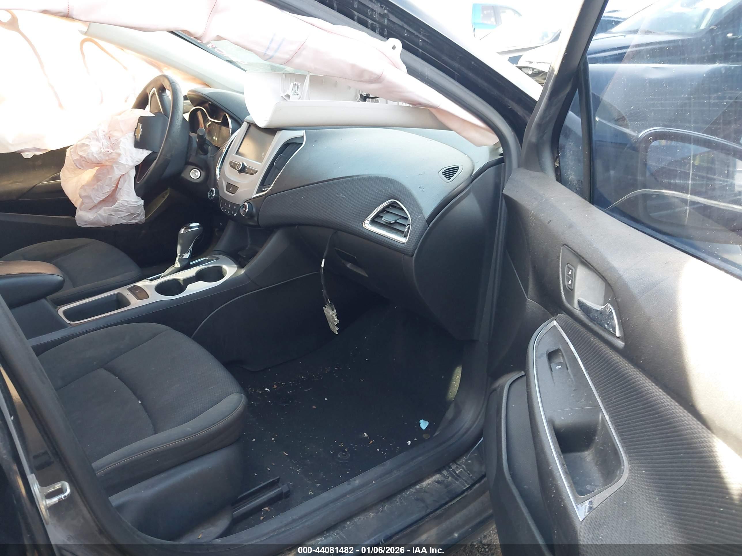 CHEVROLET CRUZE image 5