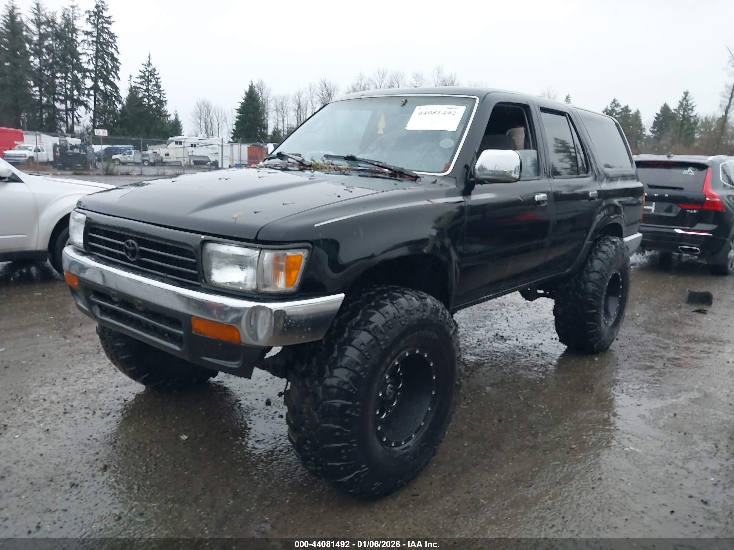 TOYOTA 4RUNNER image 2