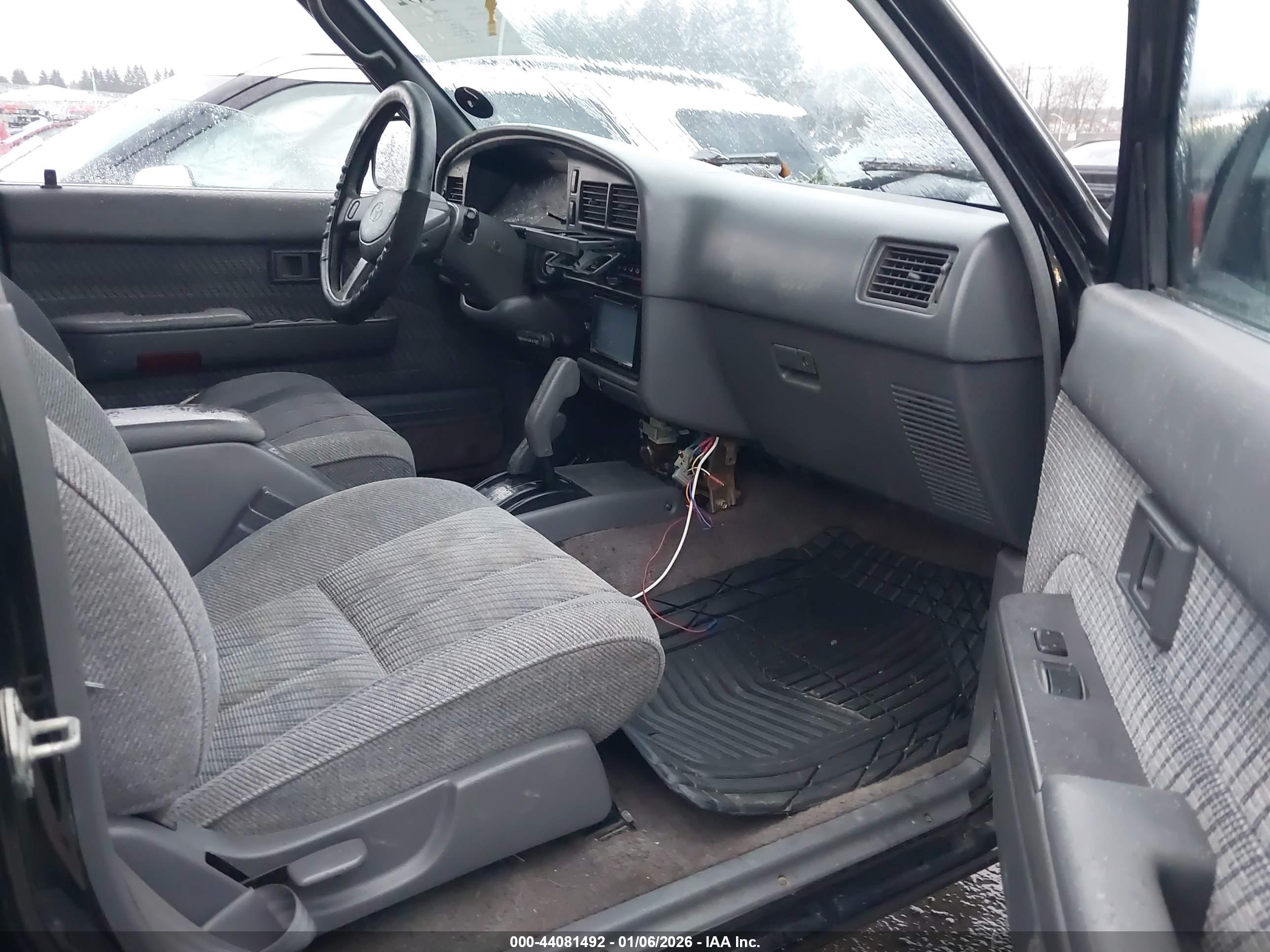 TOYOTA 4RUNNER image 5
