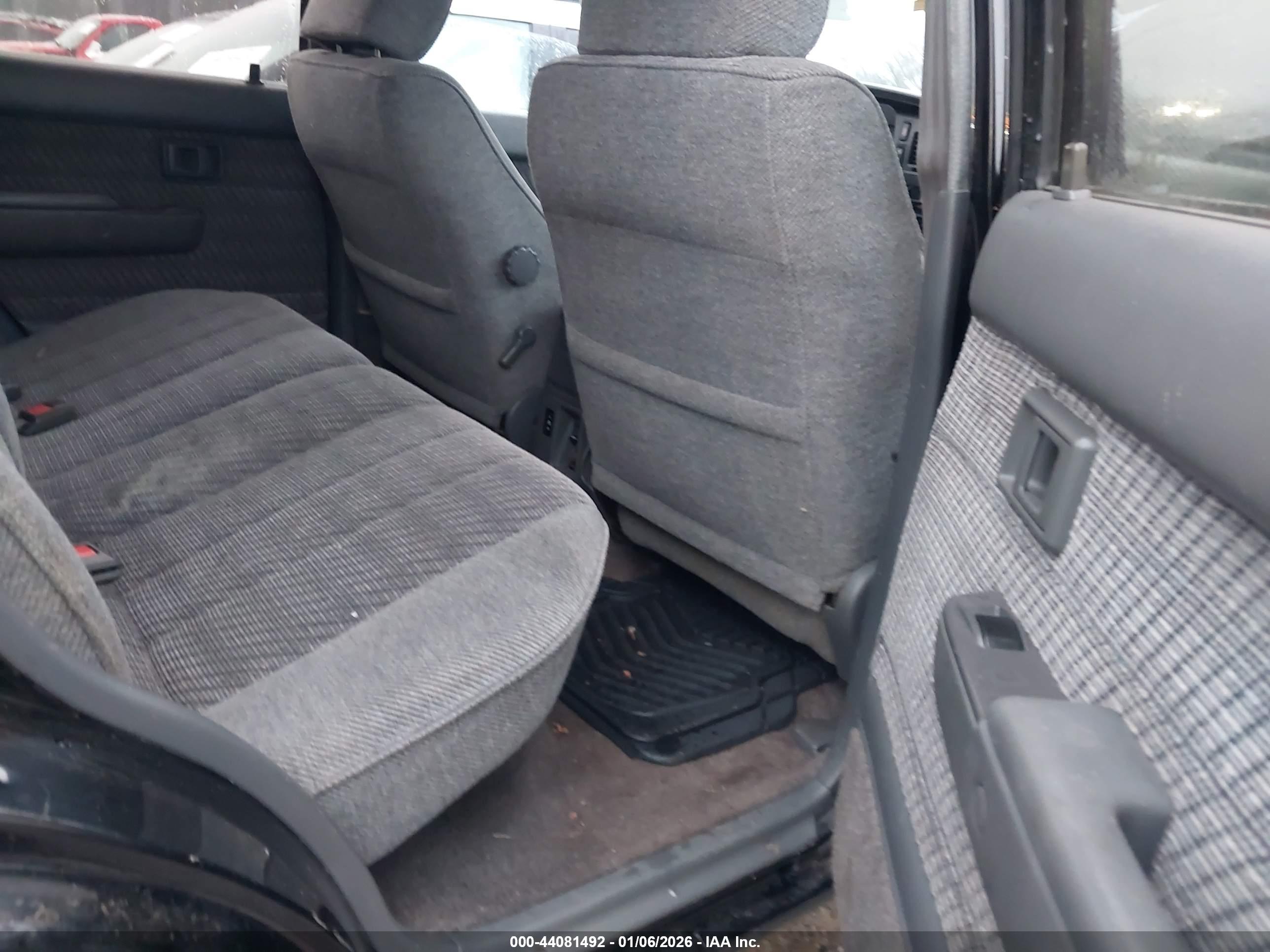 TOYOTA 4RUNNER image 8