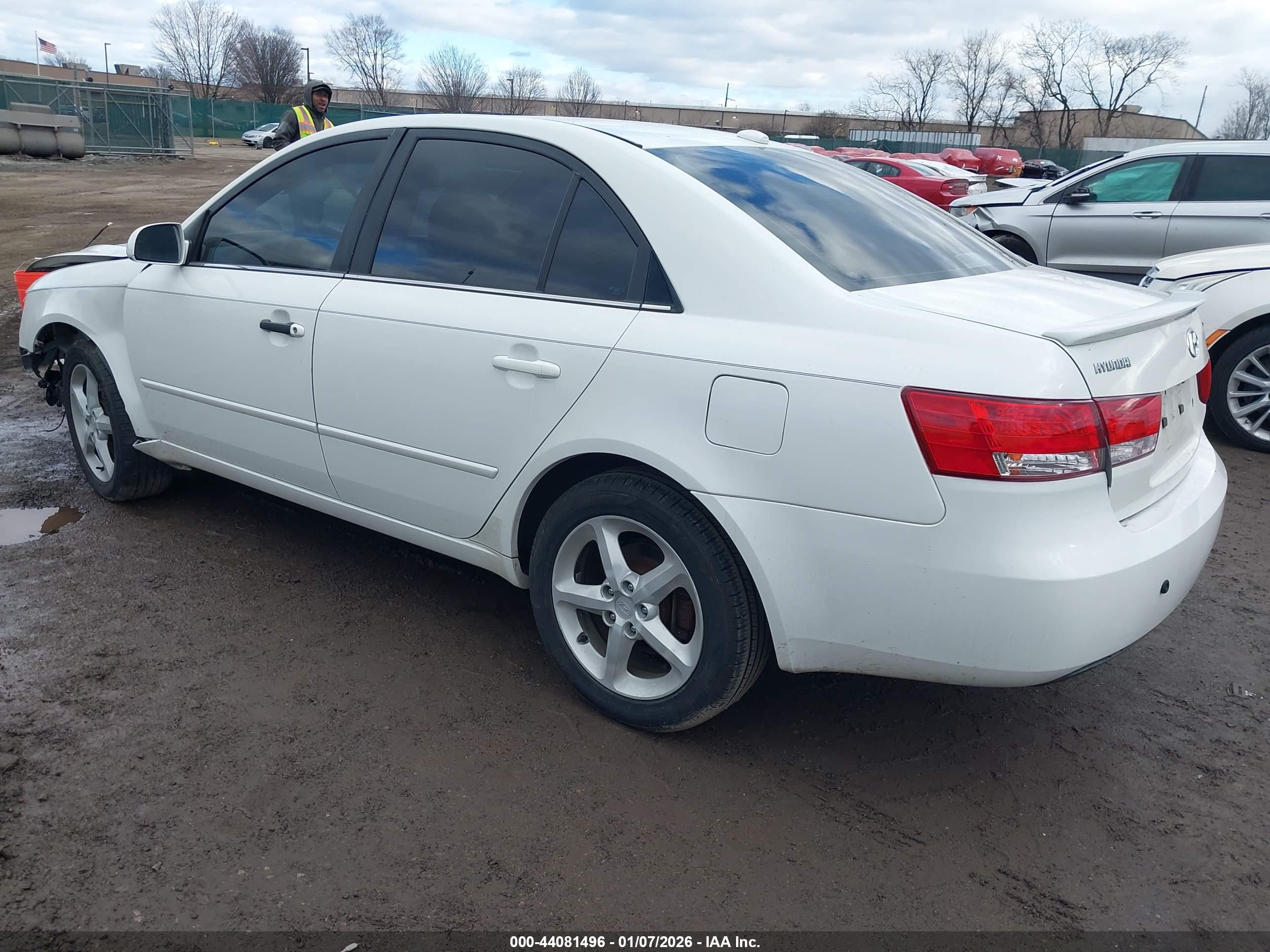 HYUNDAI SONATA image 3