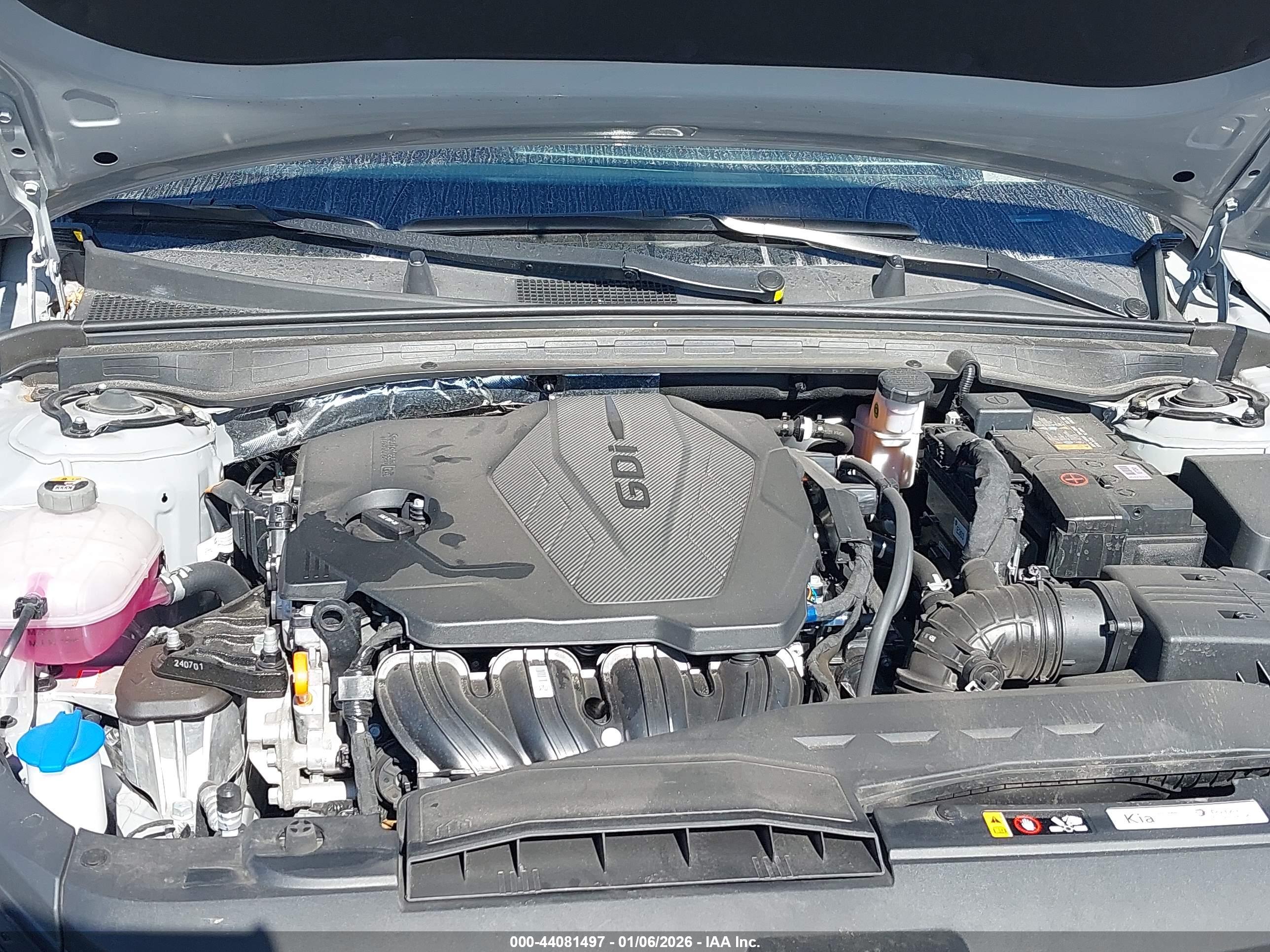 KIA K5 image 10