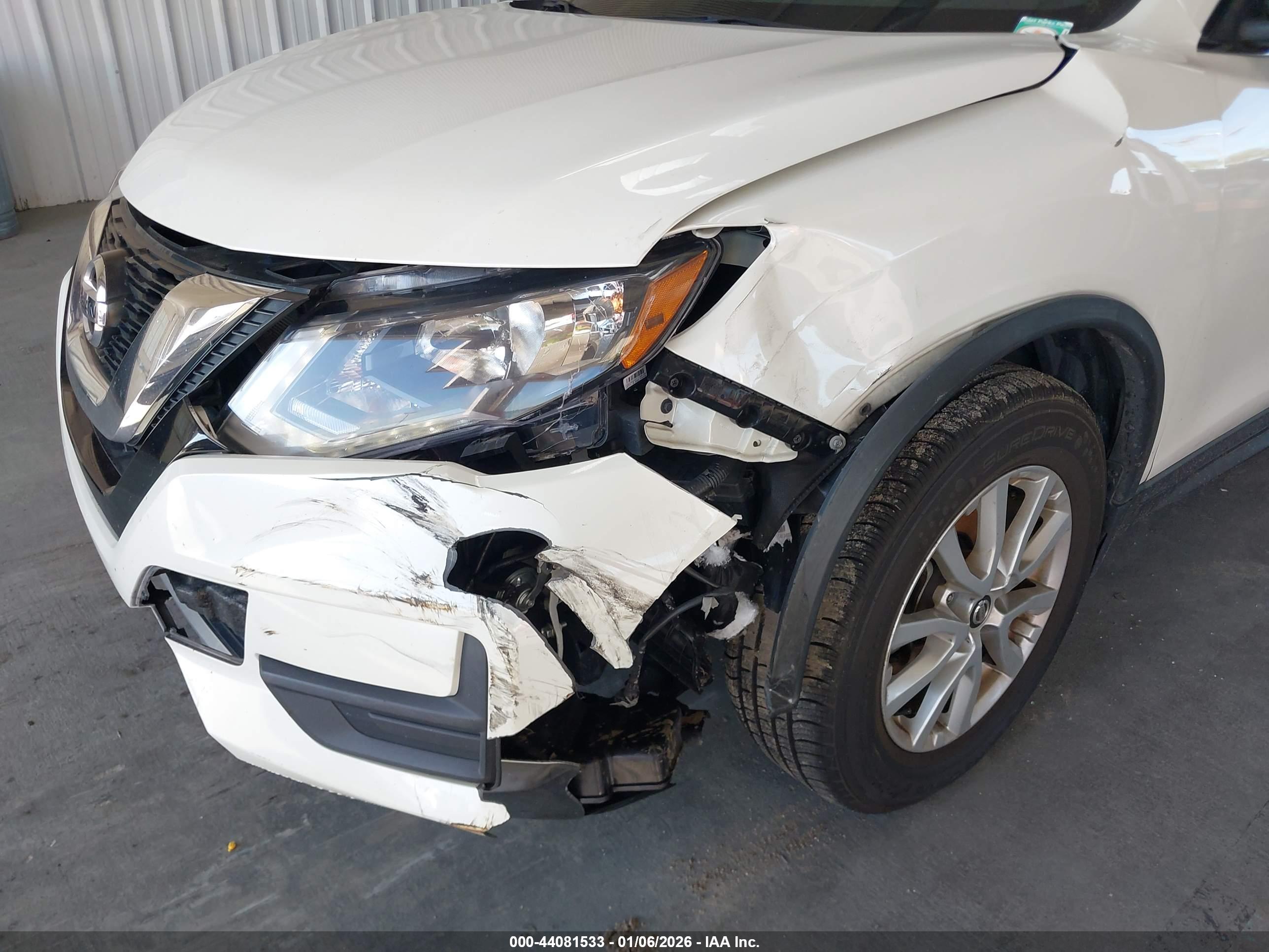 NISSAN ROGUE image 6