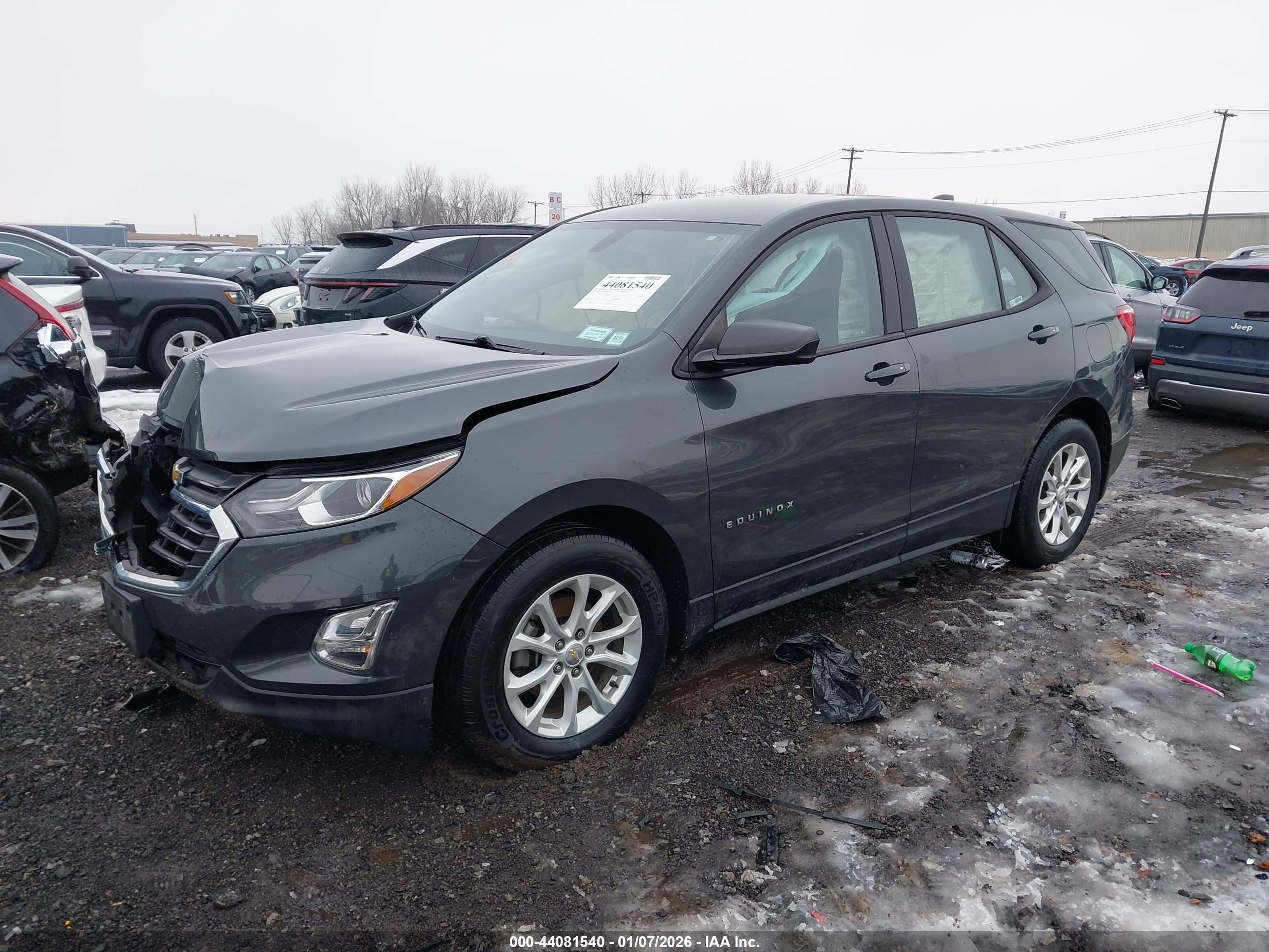 CHEVROLET EQUINOX image 2