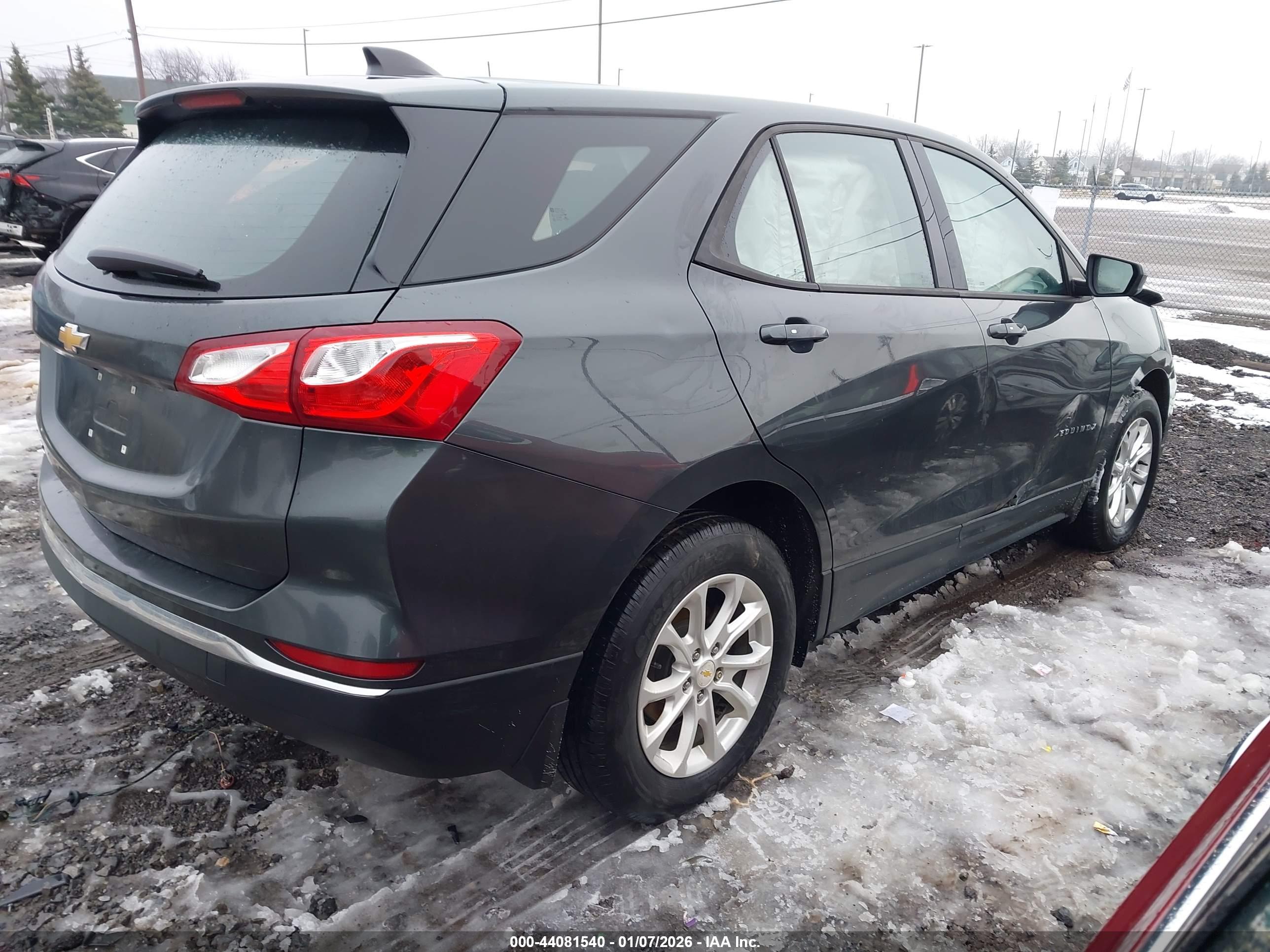 CHEVROLET EQUINOX image 4