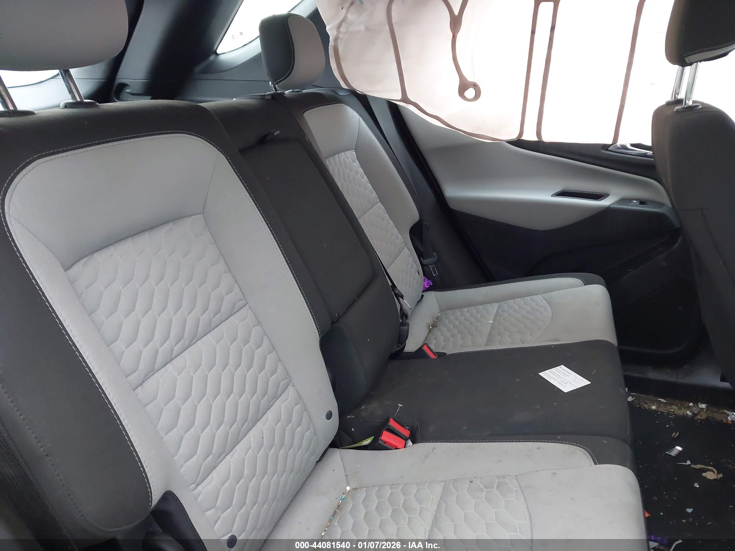 CHEVROLET EQUINOX image 8