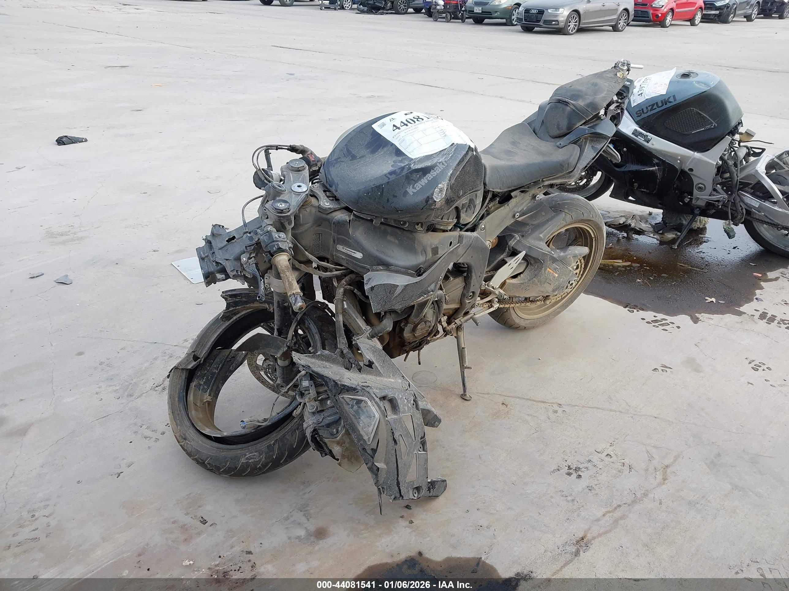 KAWASAKI ZX636 image 2