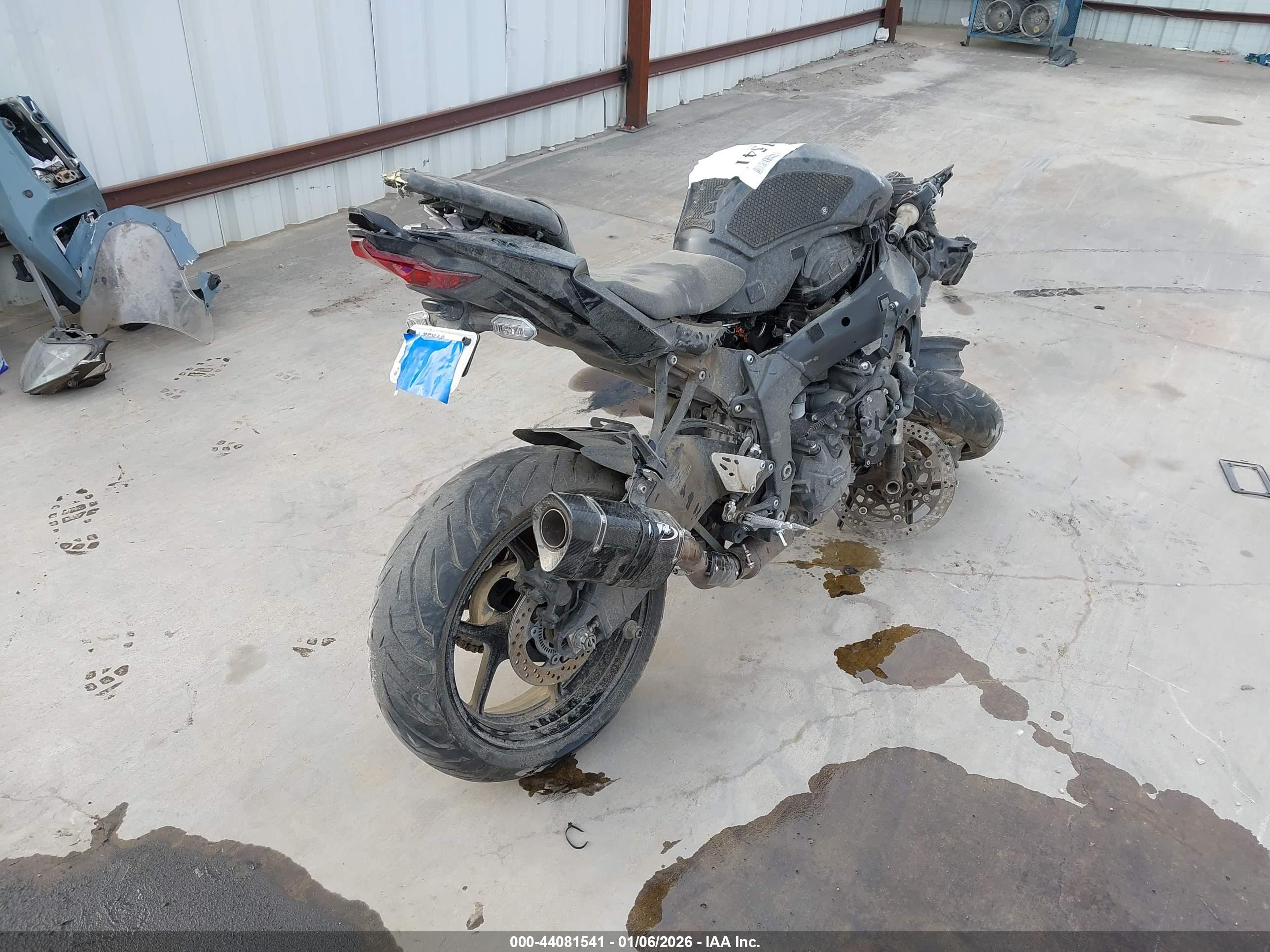 KAWASAKI ZX636 image 4