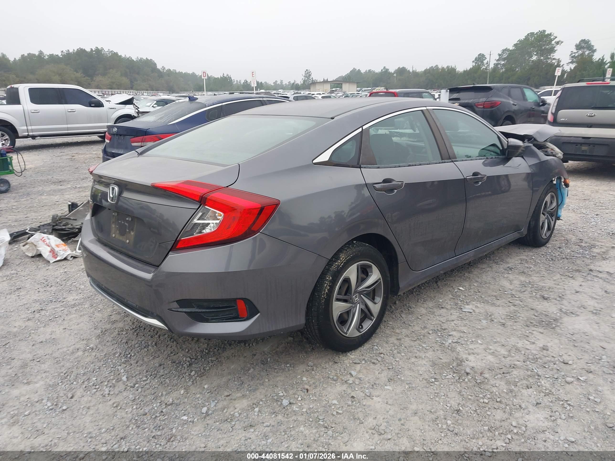 HONDA CIVIC image 4