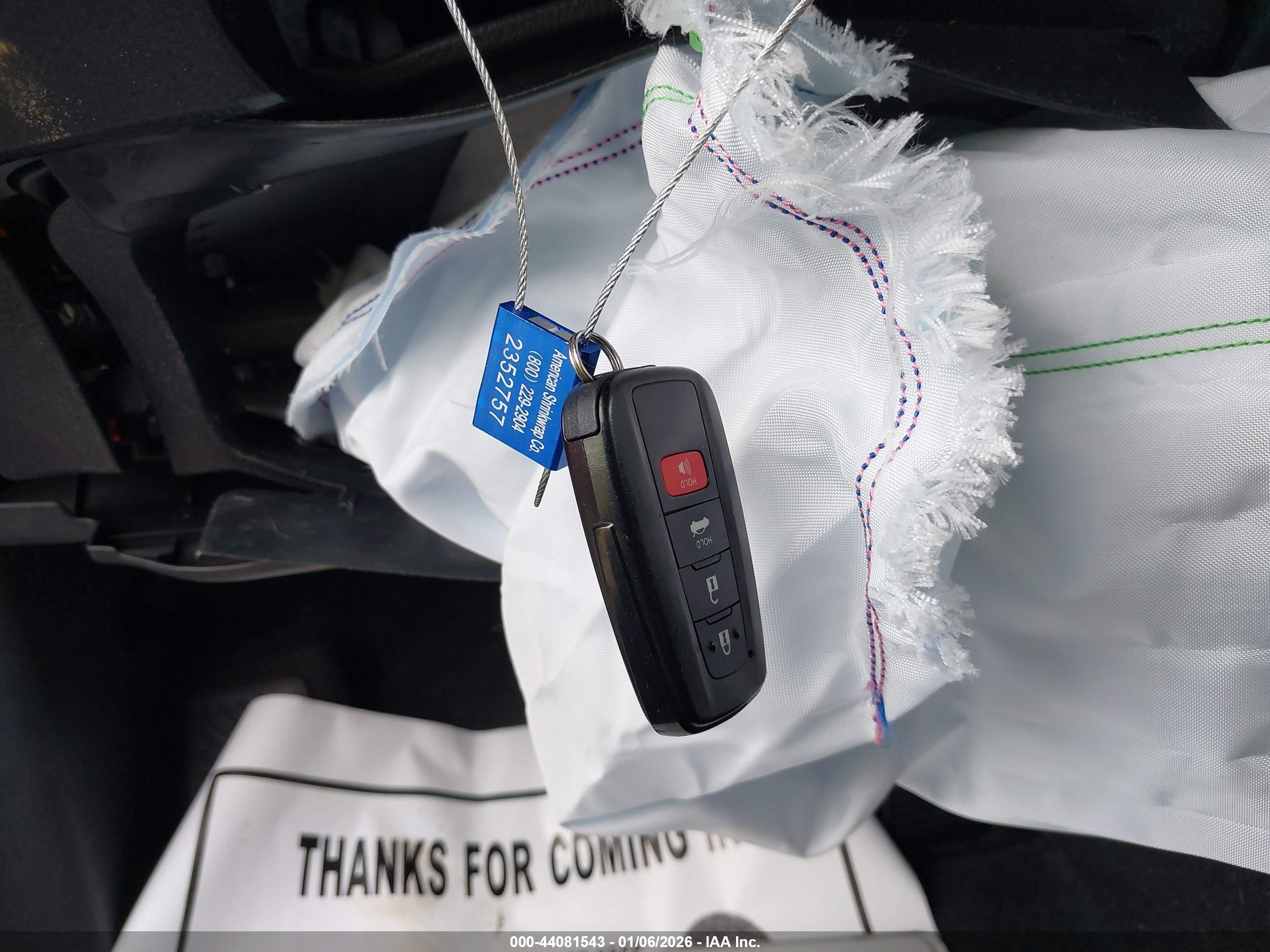 TOYOTA CAMRY image 11
