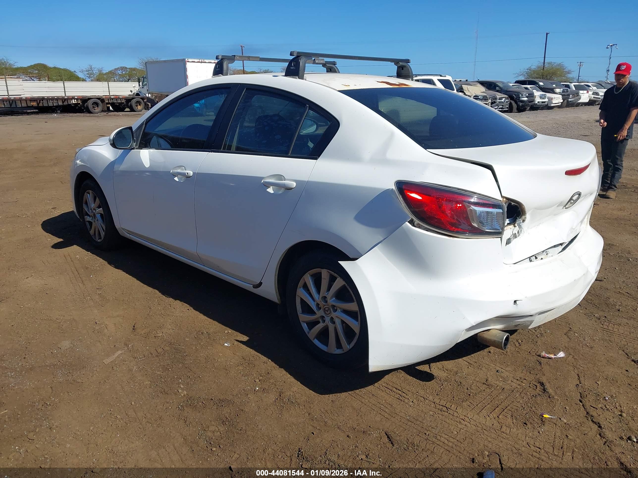 MAZDA MAZDA3 image 3