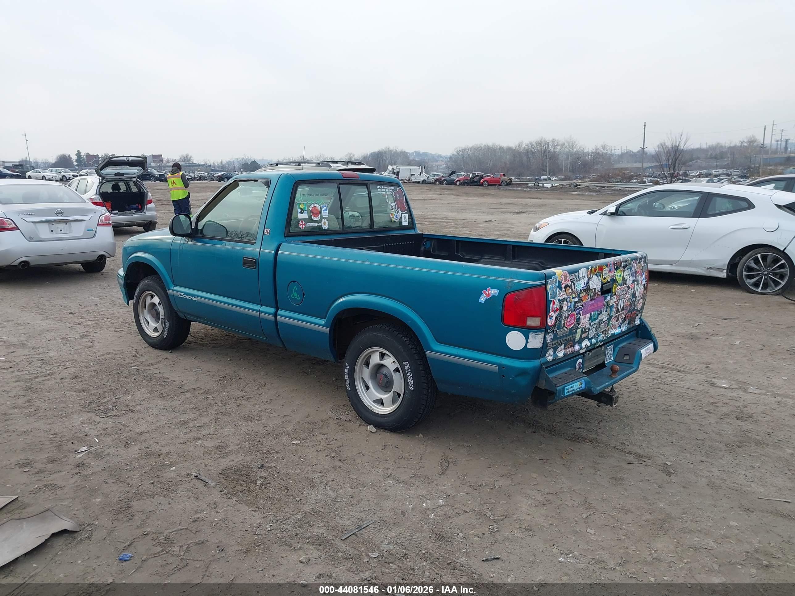 GMC SONOMA image 3