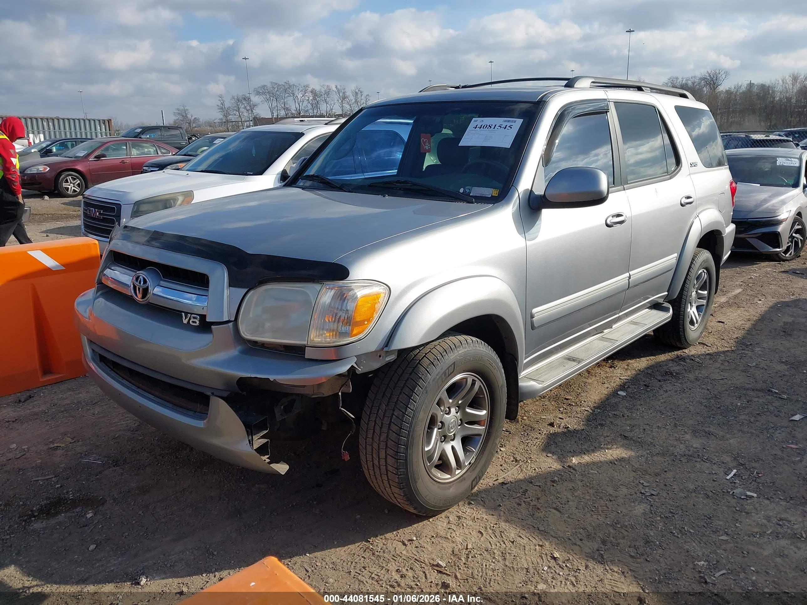 TOYOTA SEQUOIA image 2