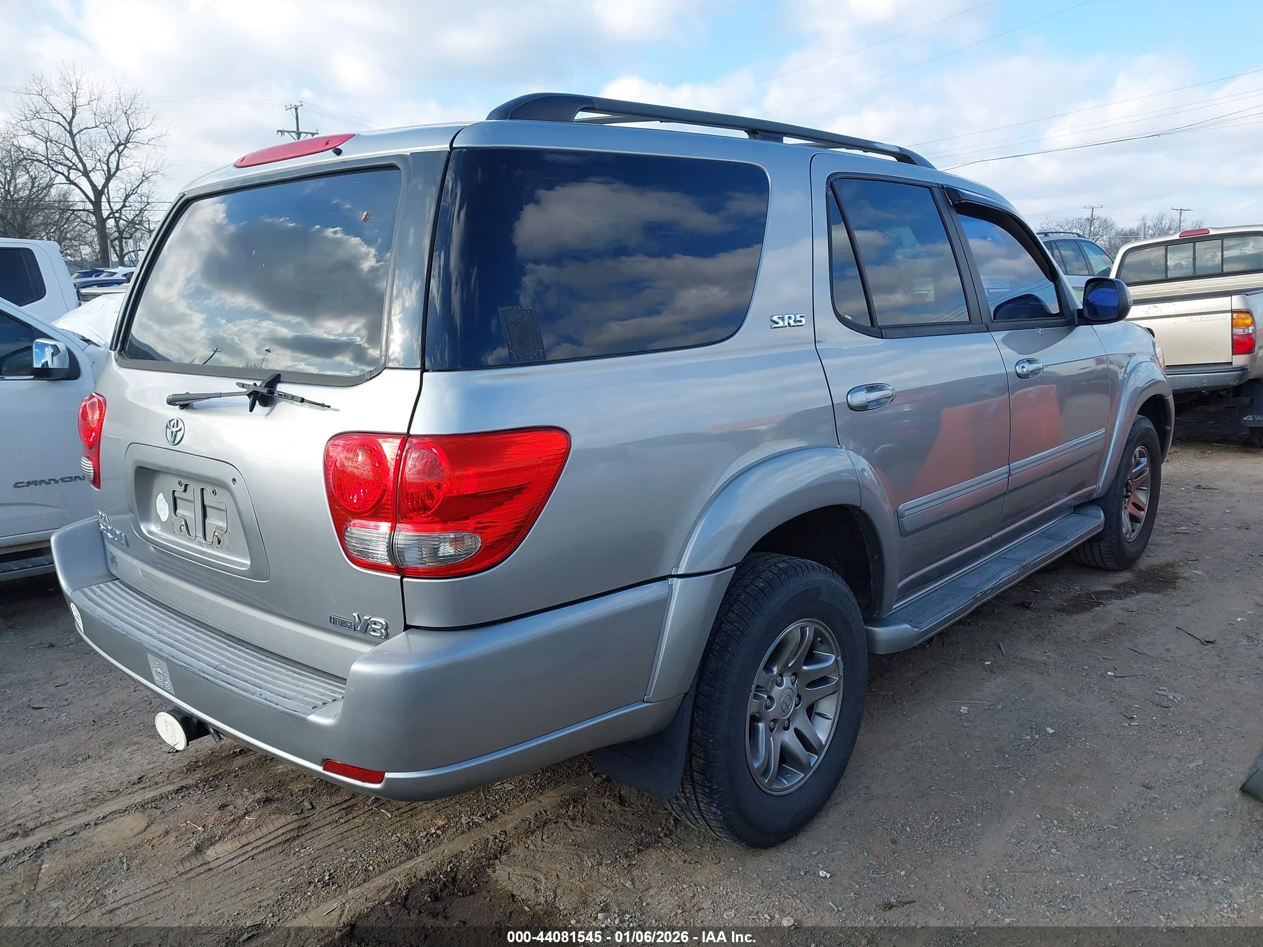 TOYOTA SEQUOIA image 4