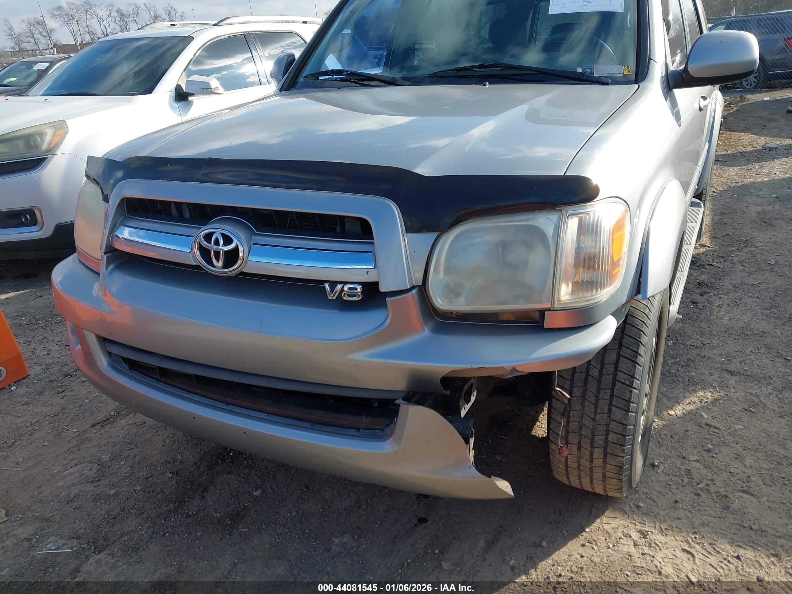 TOYOTA SEQUOIA image 6
