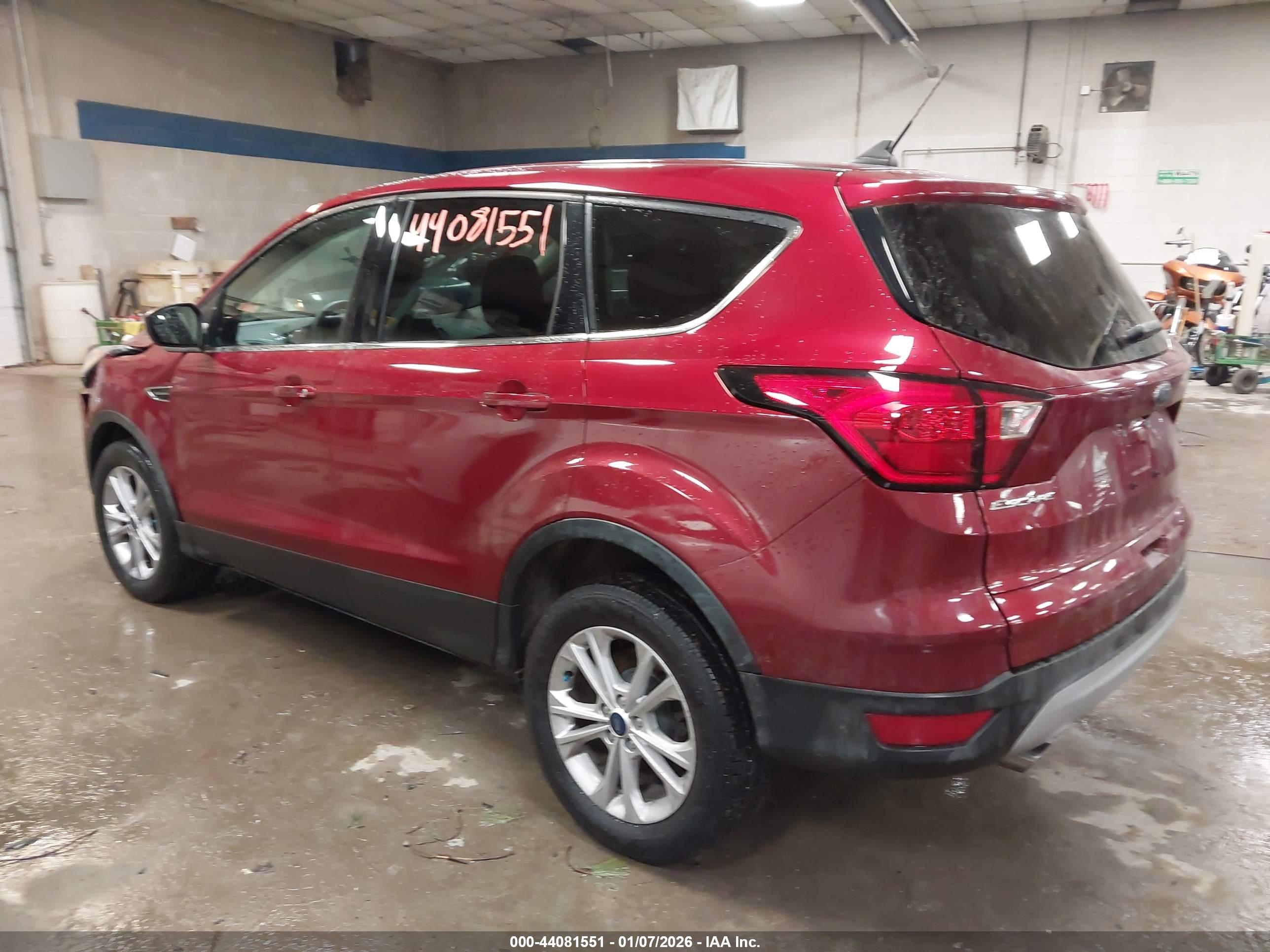 FORD ESCAPE image 3