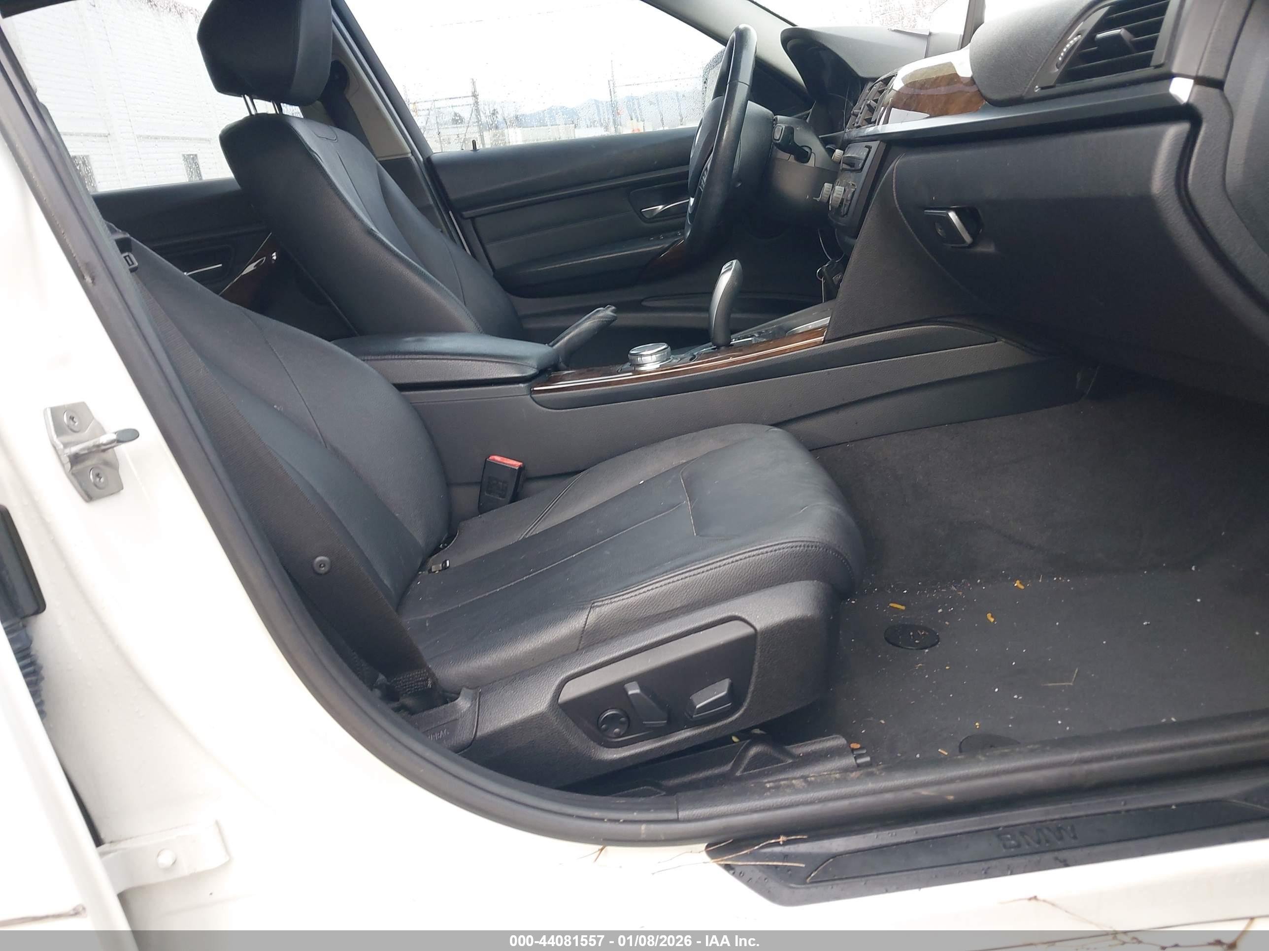 BMW 328I image 5