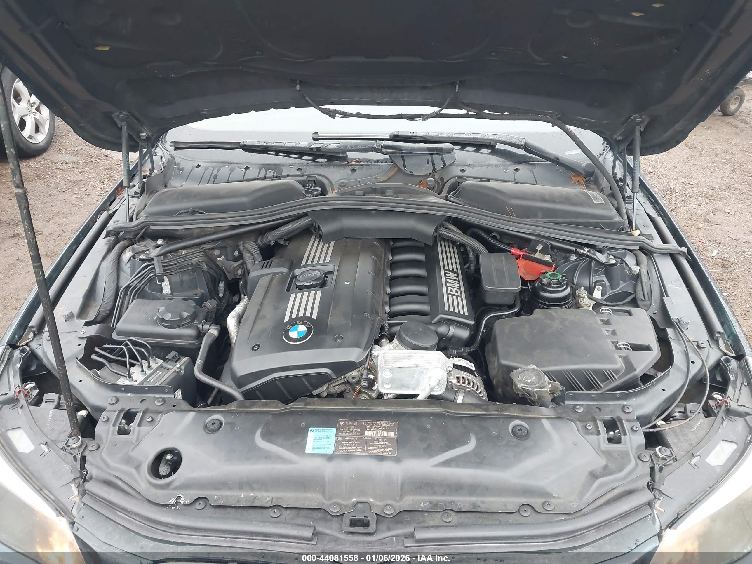 BMW 528I image 10